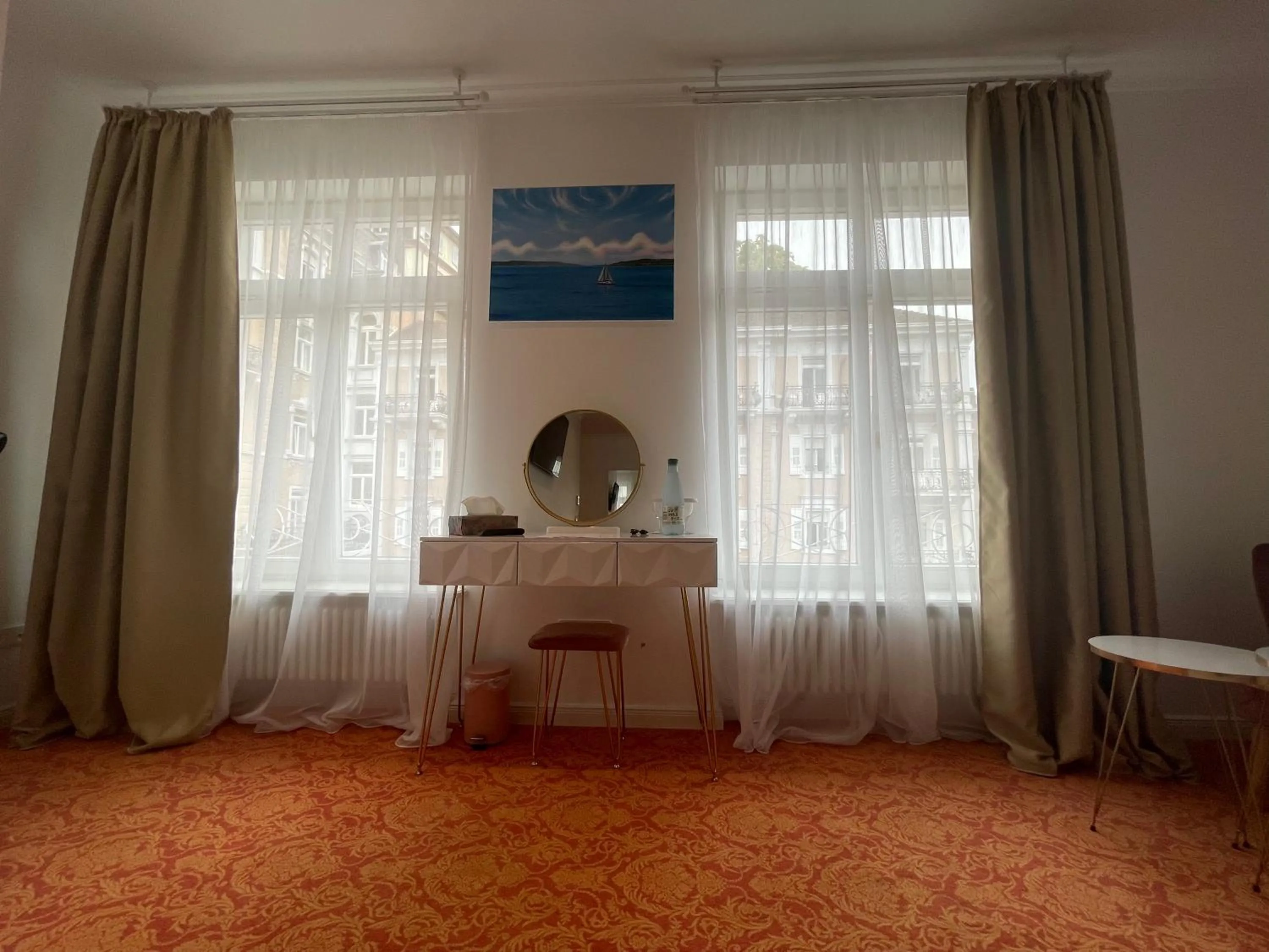 ART HOTEL HOUSE ONE