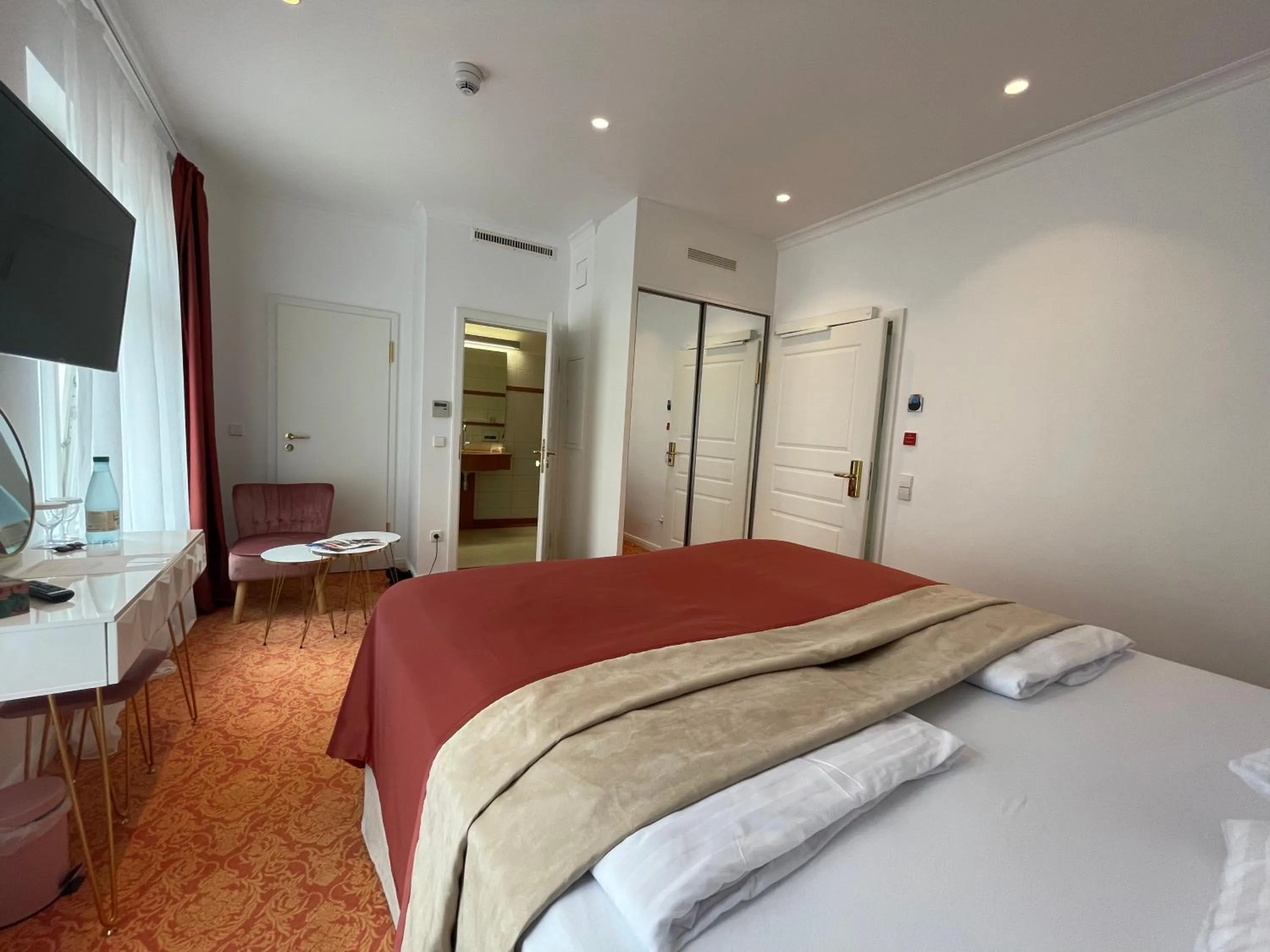 Bed in ART HOTEL HOUSE ONE