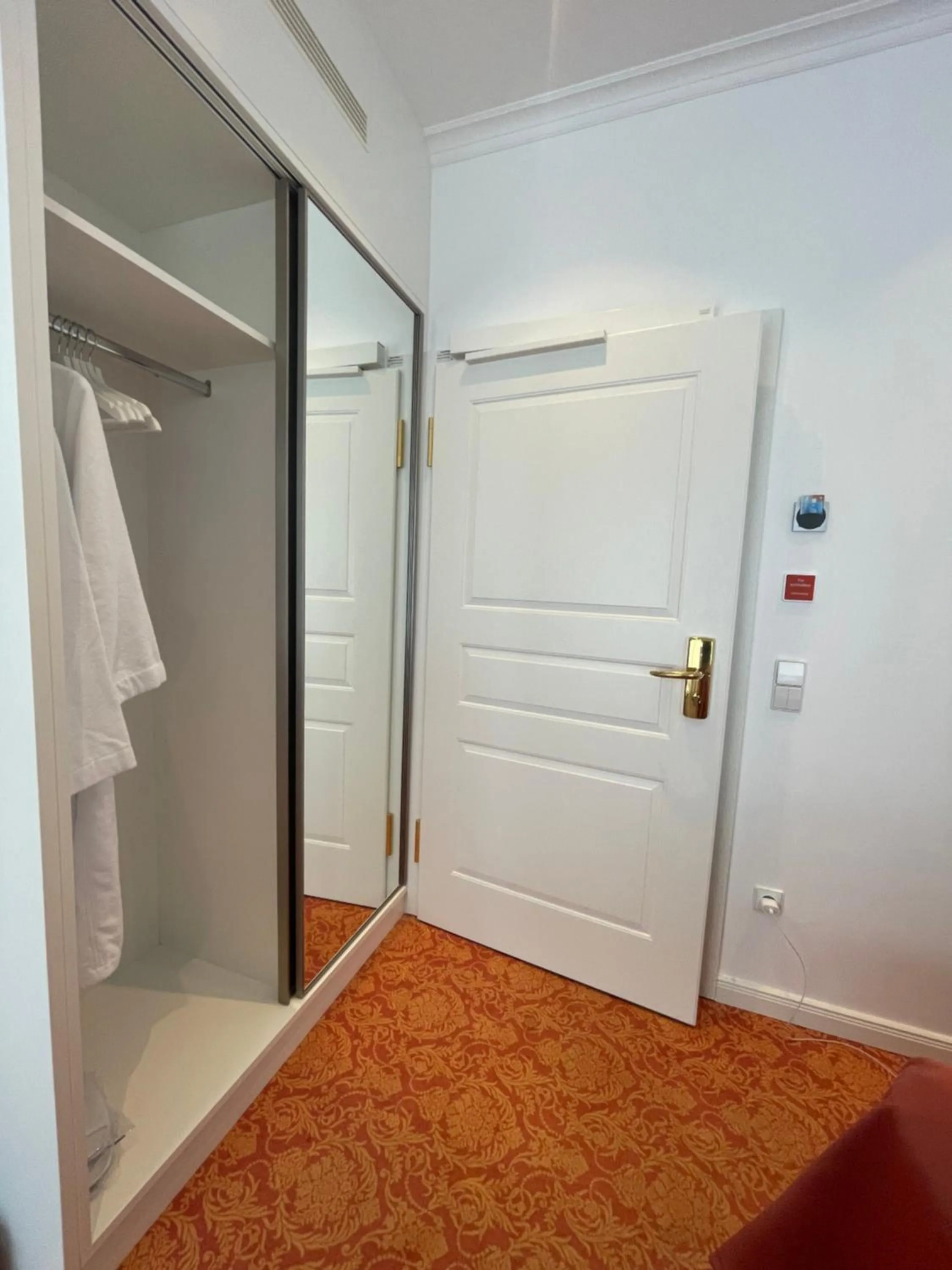 ART HOTEL HOUSE ONE