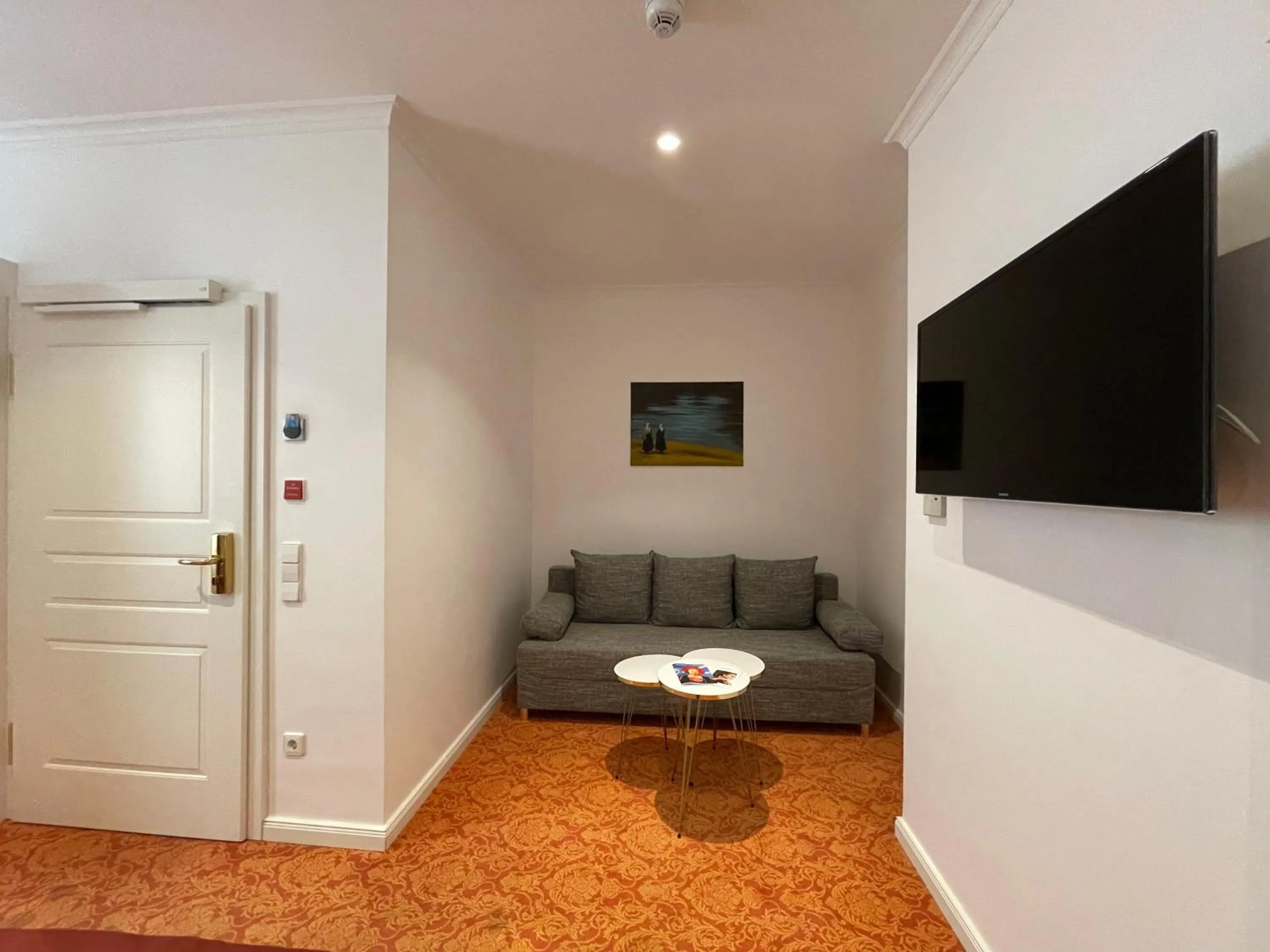 ART HOTEL HOUSE ONE