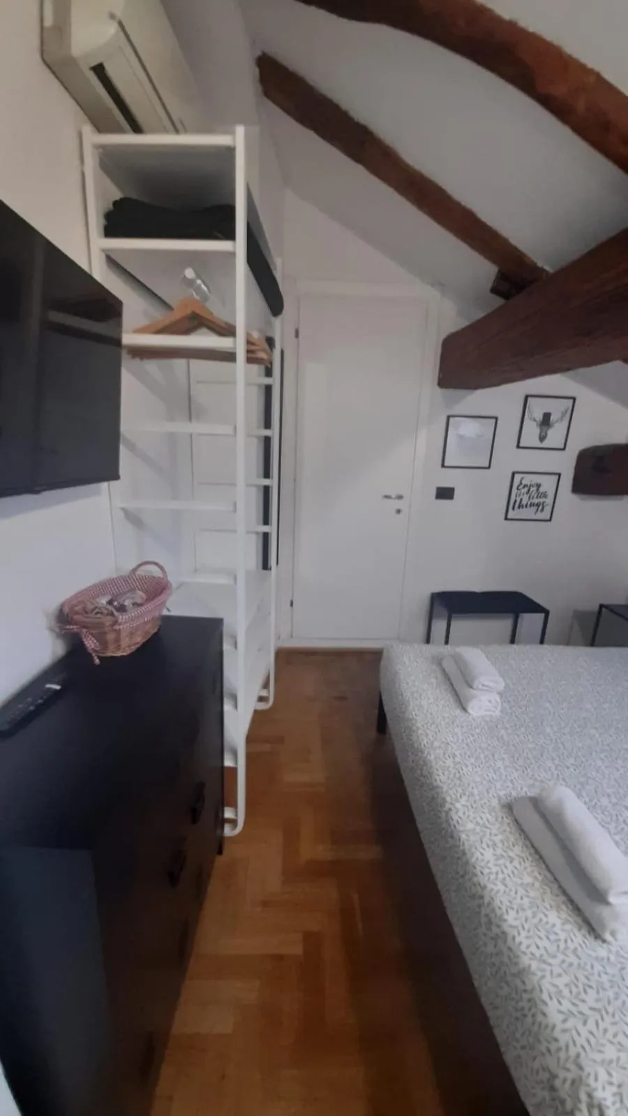 Bed in B&B and Home La Piazzetta della Pioggia