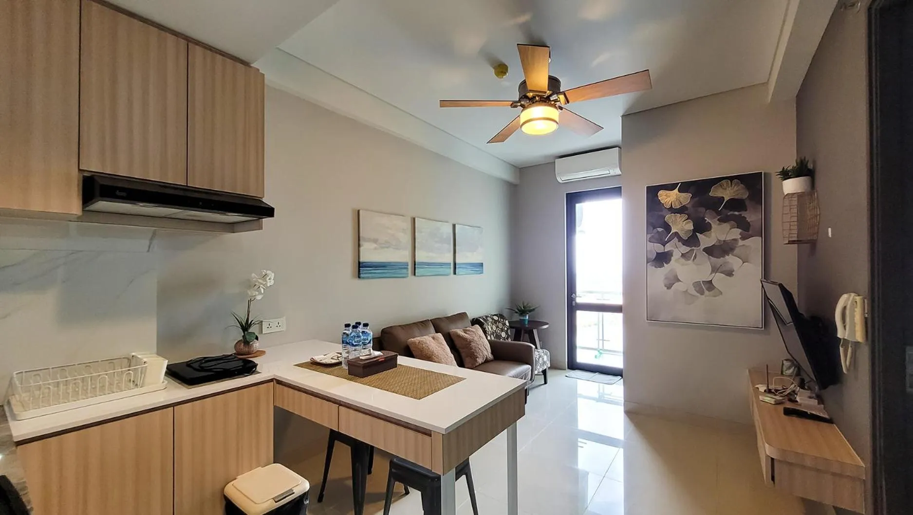 Kitchen or kitchenette in Palam Mansion at Apartment One Residence