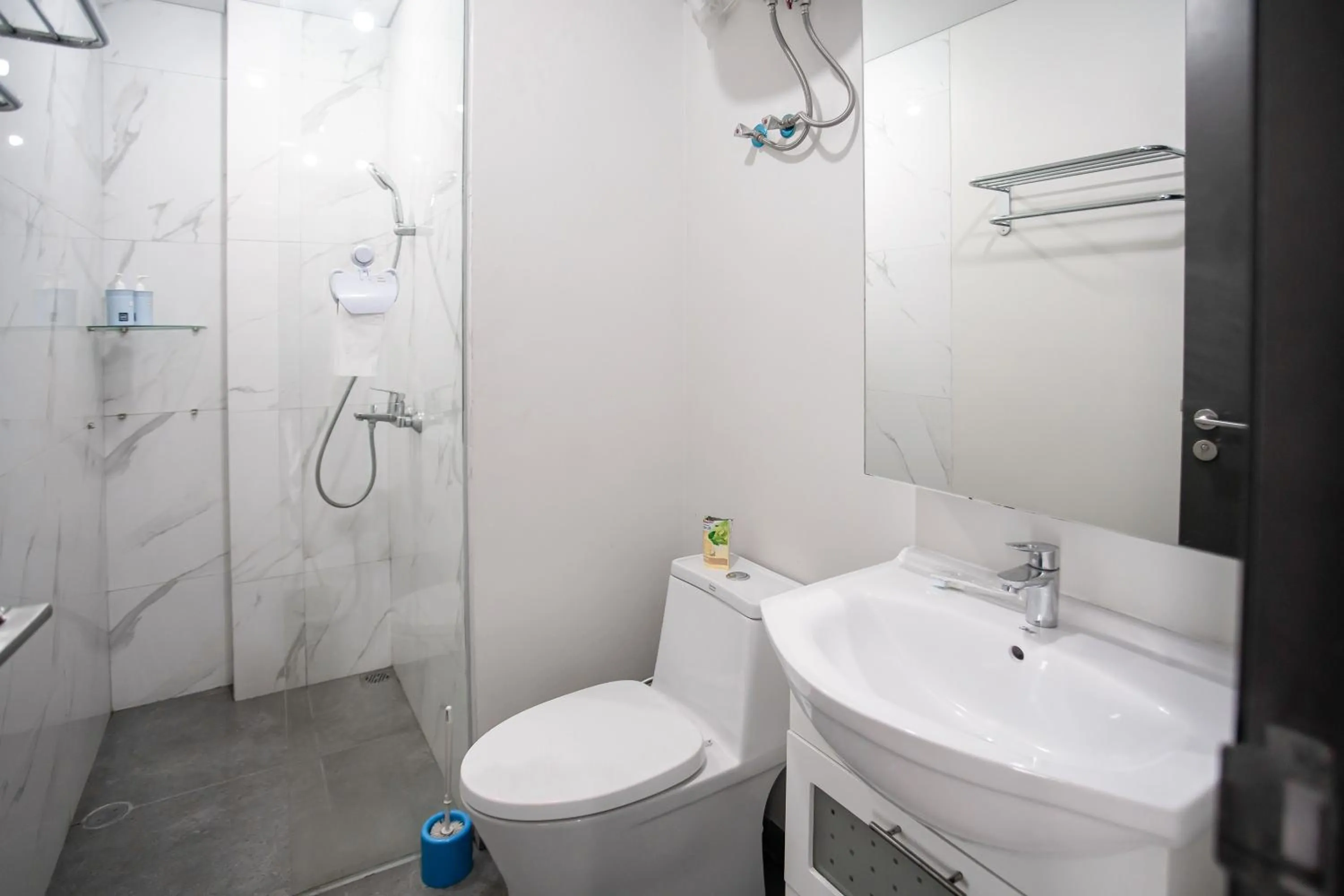 Shower in Palam Mansion at Apartment One Residence