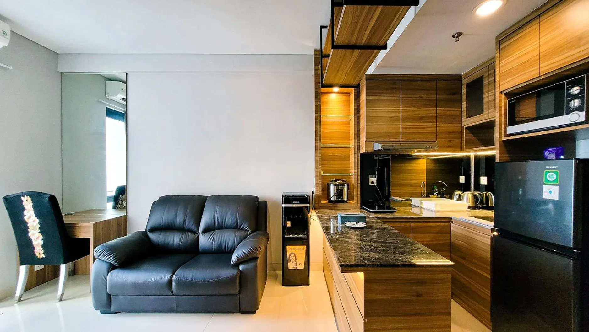 TV and multimedia in Palam Mansion at Apartment One Residence