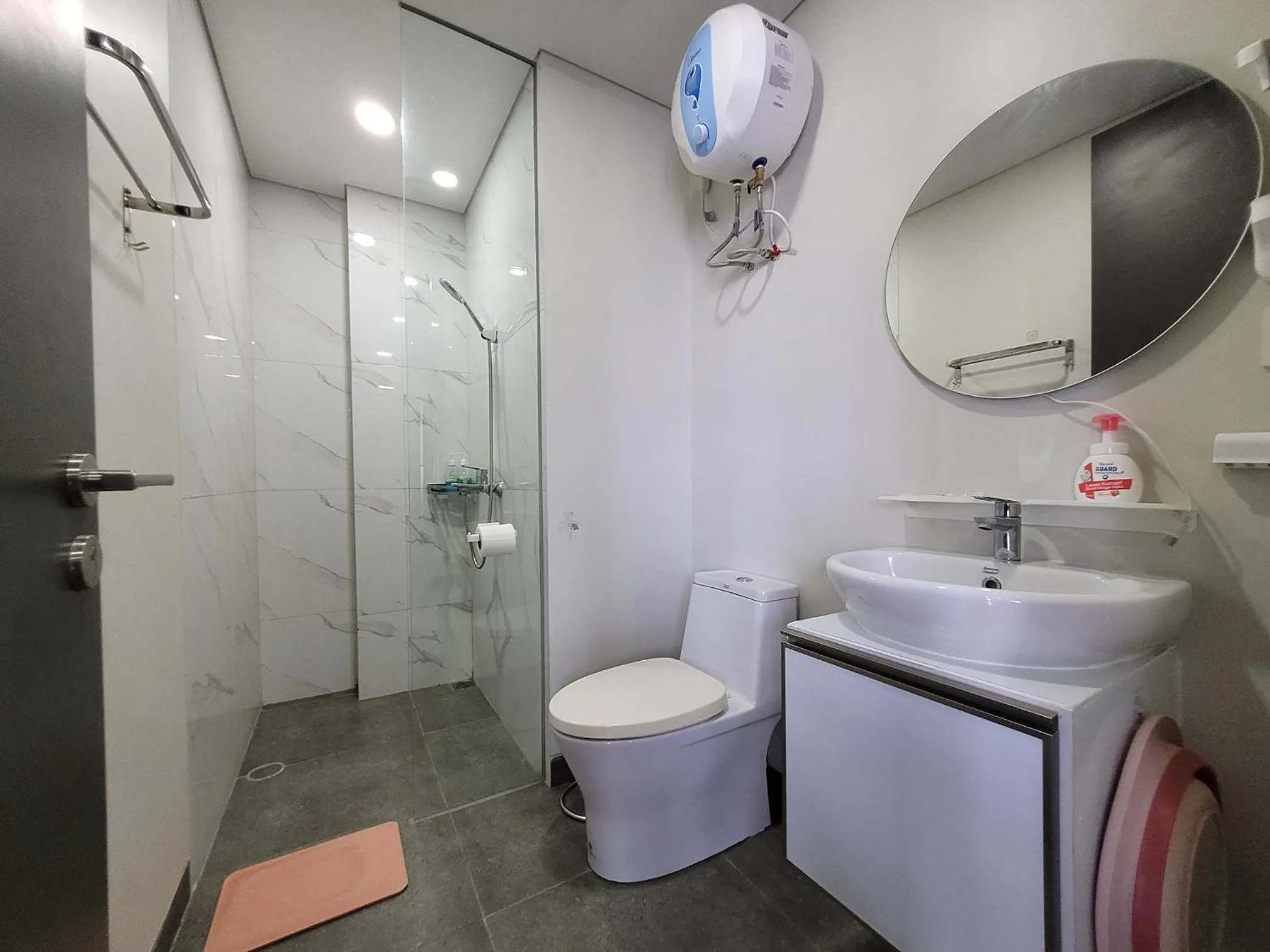 Shower in Palam Mansion at Apartment One Residence