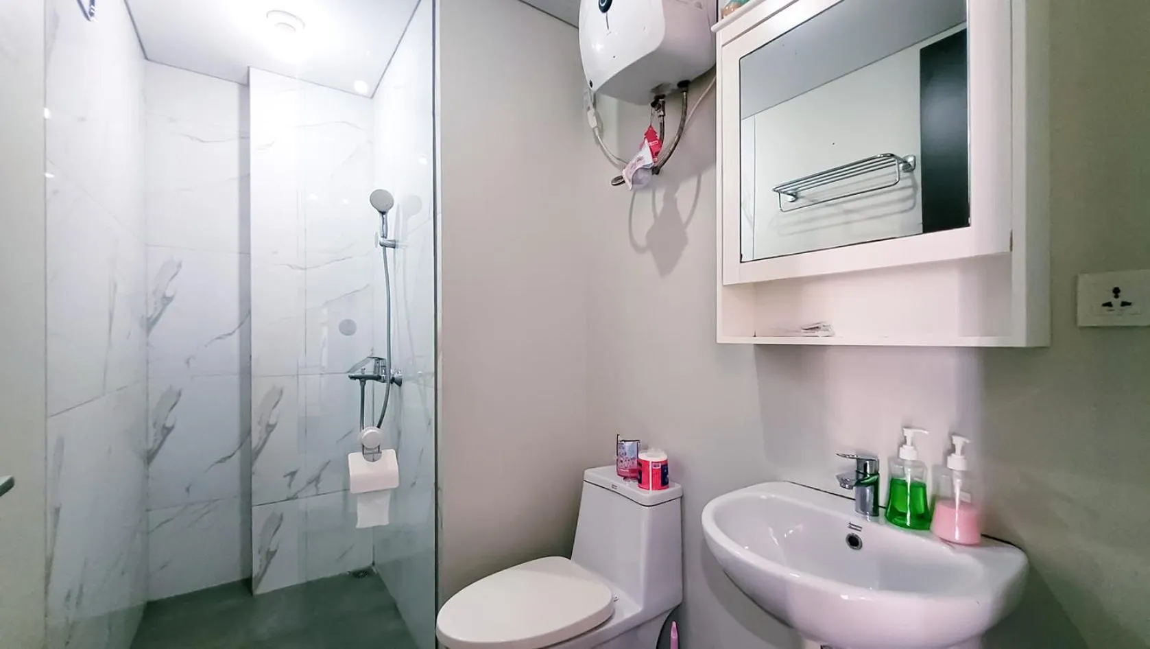 Shower in Palam Mansion at Apartment One Residence