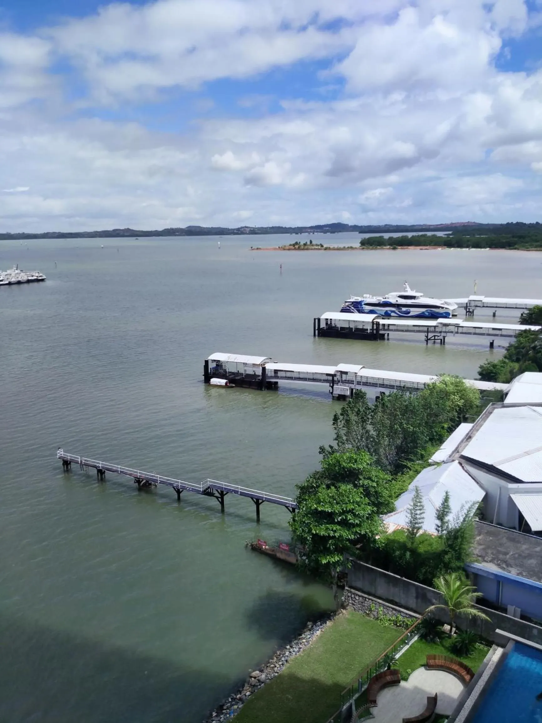 Sea view in Palam Mansion at Apartment One Residence