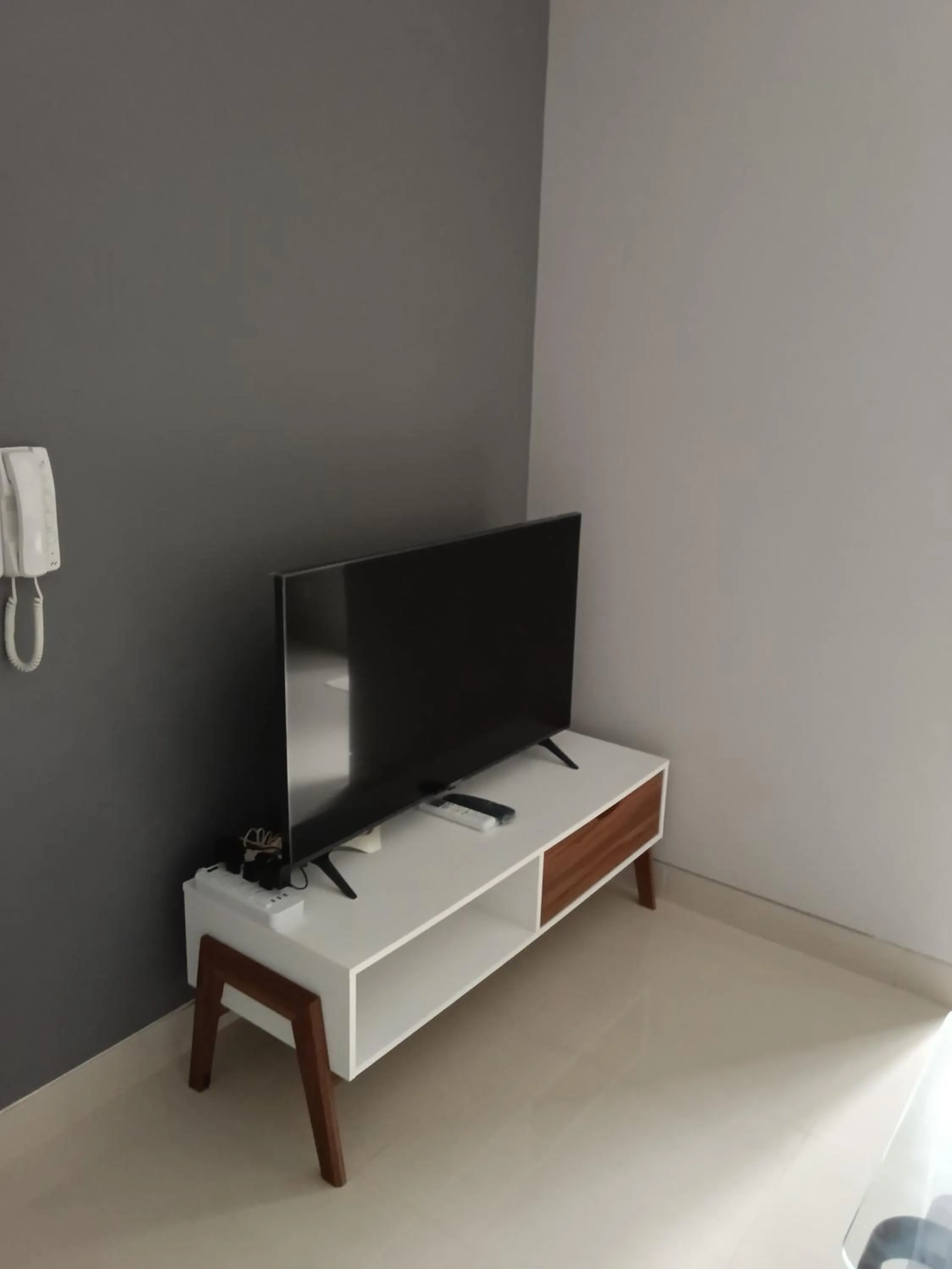 TV and multimedia in Palam Mansion at Apartment One Residence