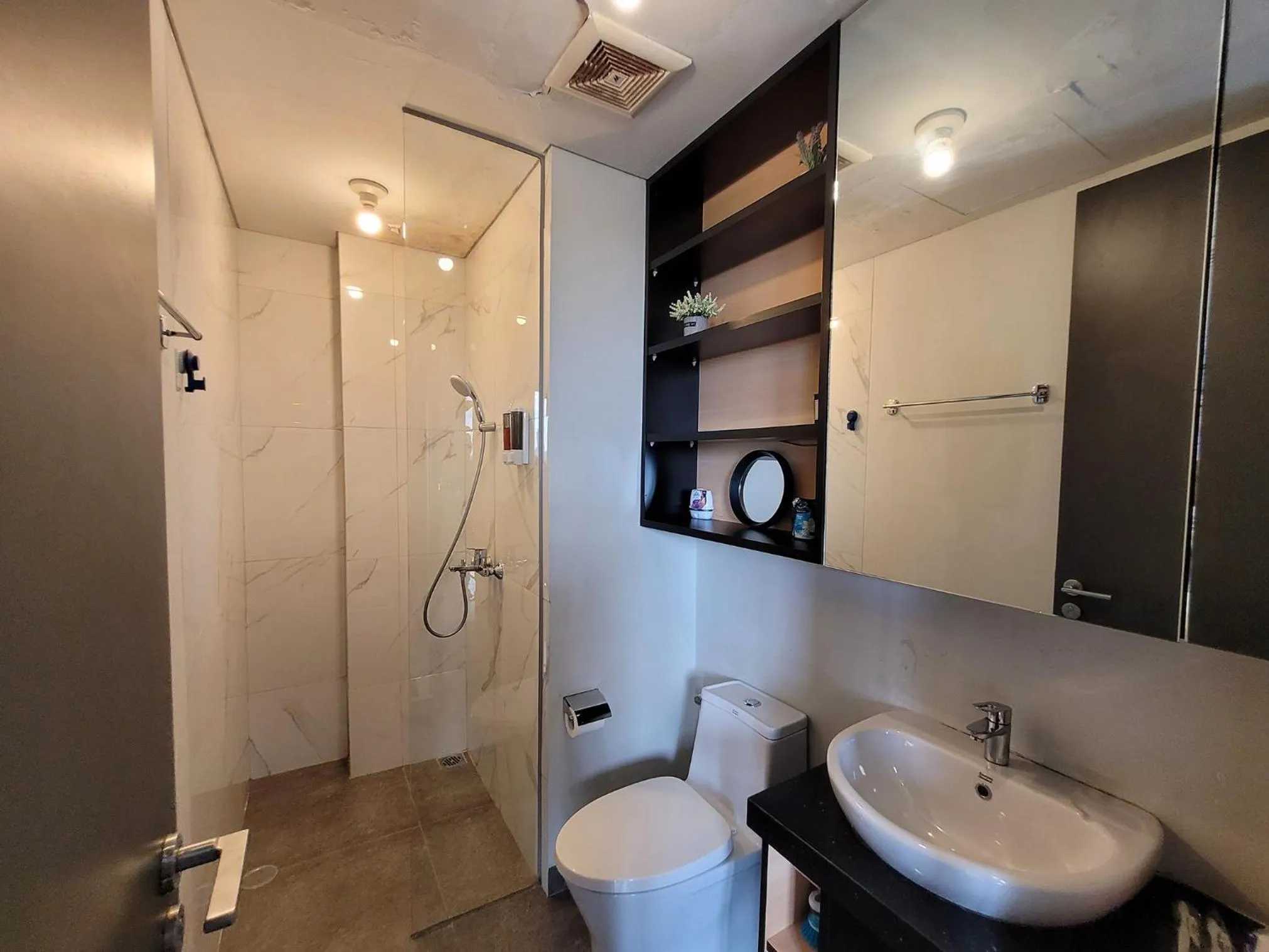 Bathroom in Palam Mansion at Apartment One Residence