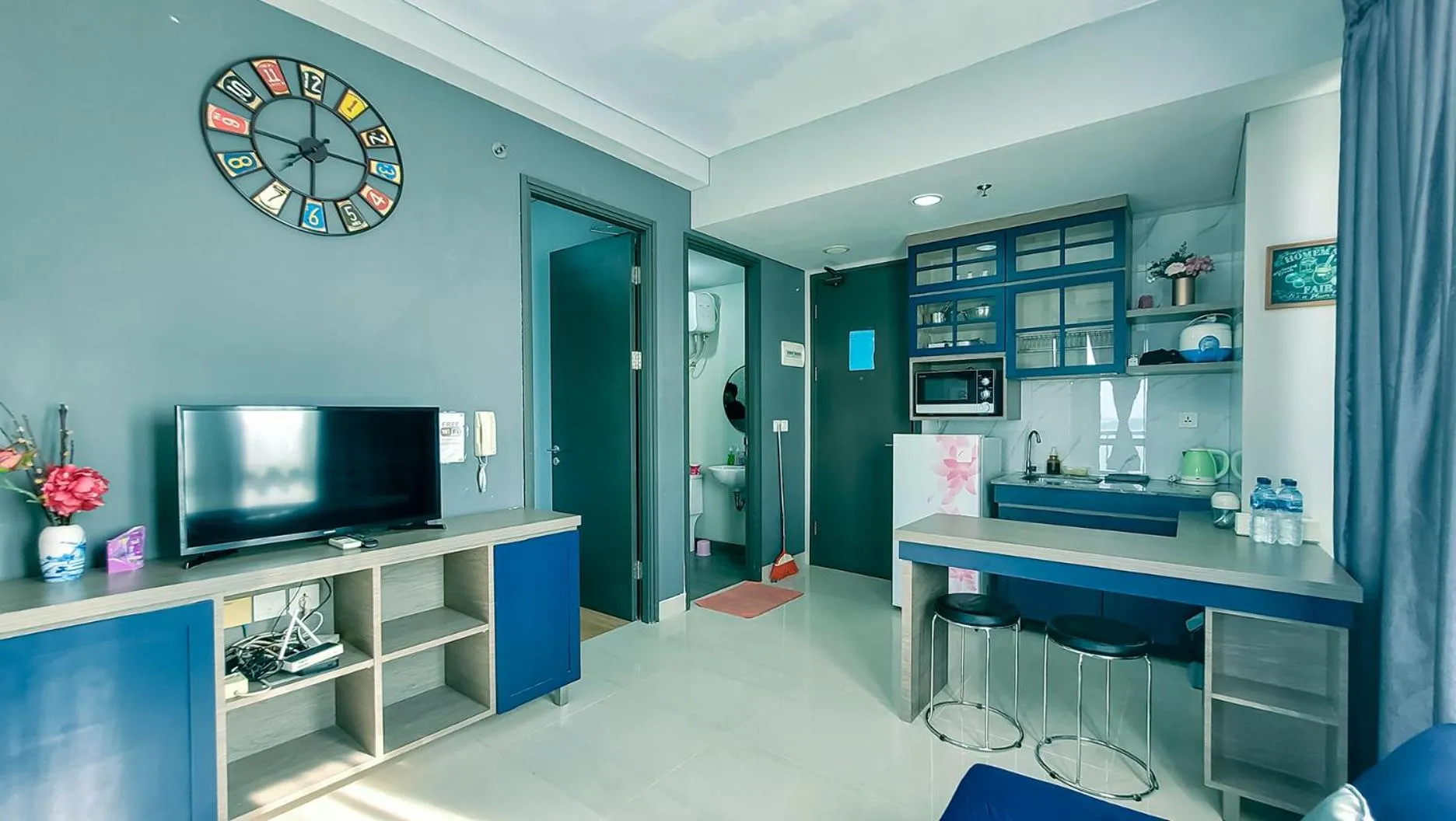 TV and multimedia in Palam Mansion at Apartment One Residence