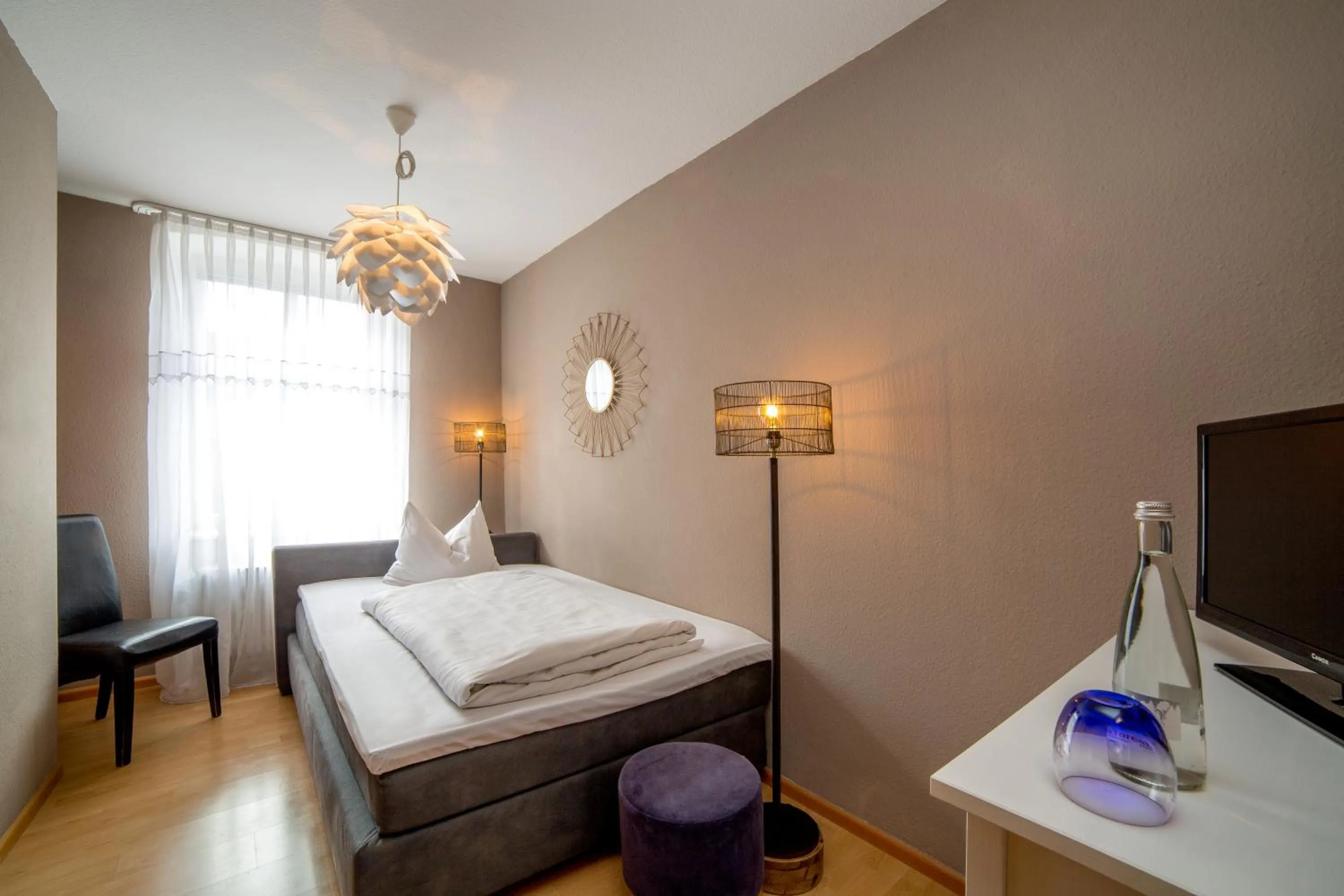 Bedroom, Bed in Gasthaus zum Adler