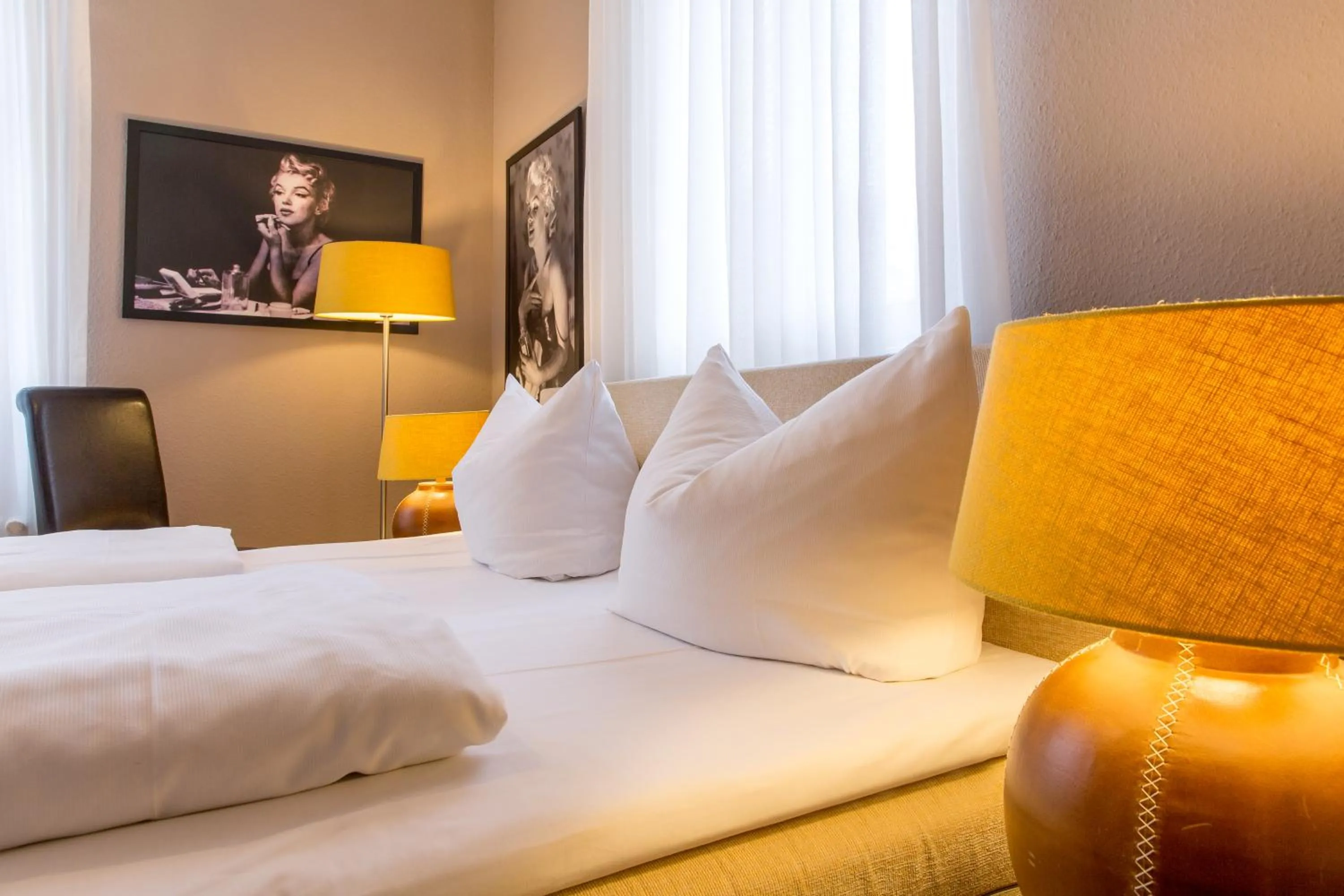 Bedroom, Bed in Gasthaus zum Adler