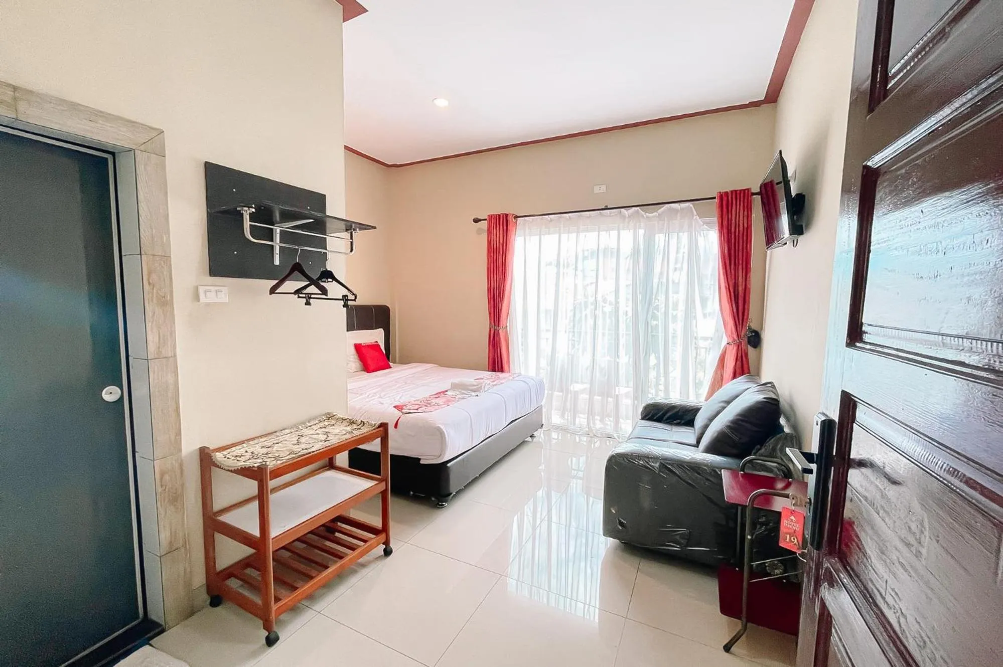 Bed in Hotel New Dieng By Helocus