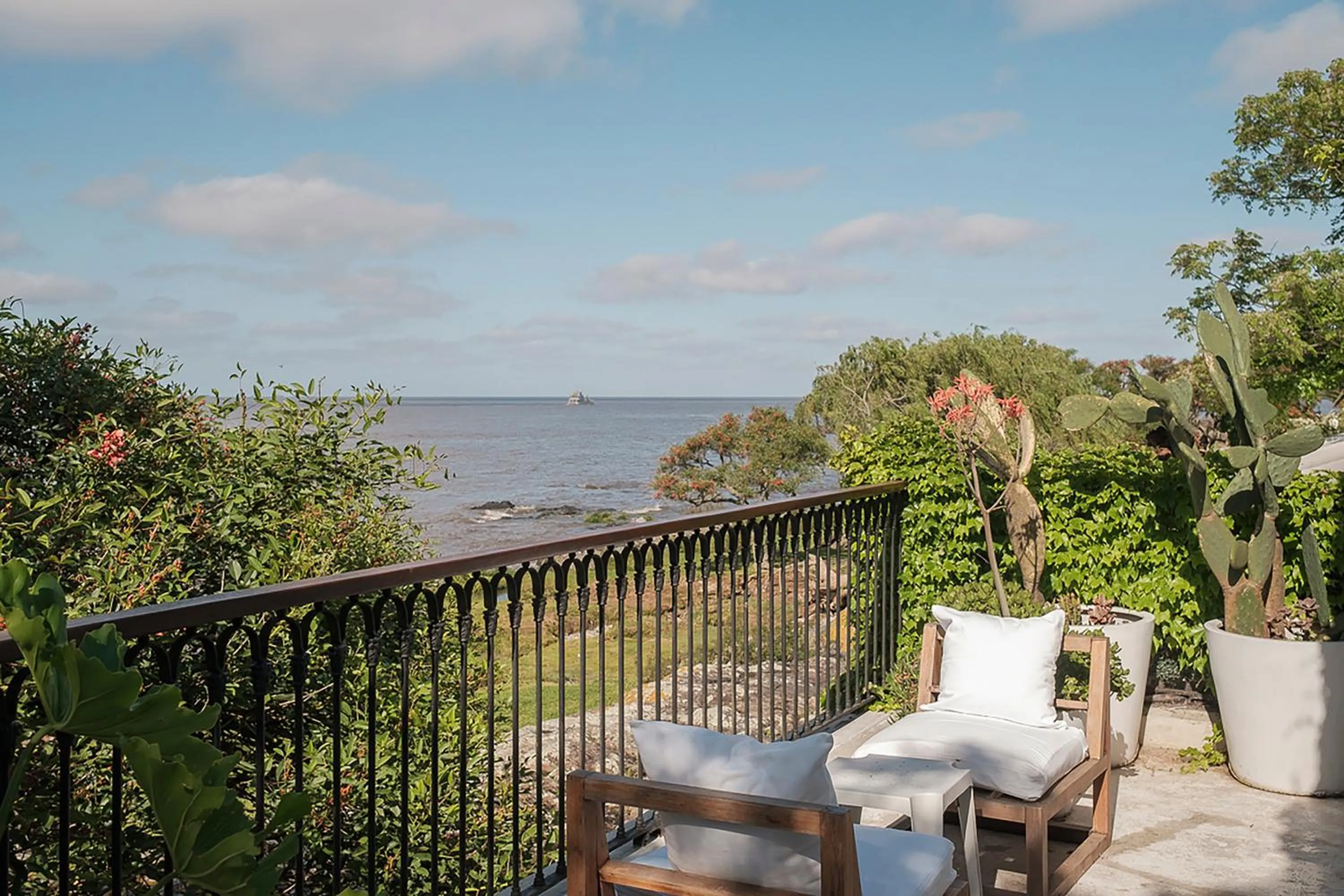Balcony/Terrace in Charco Hotel