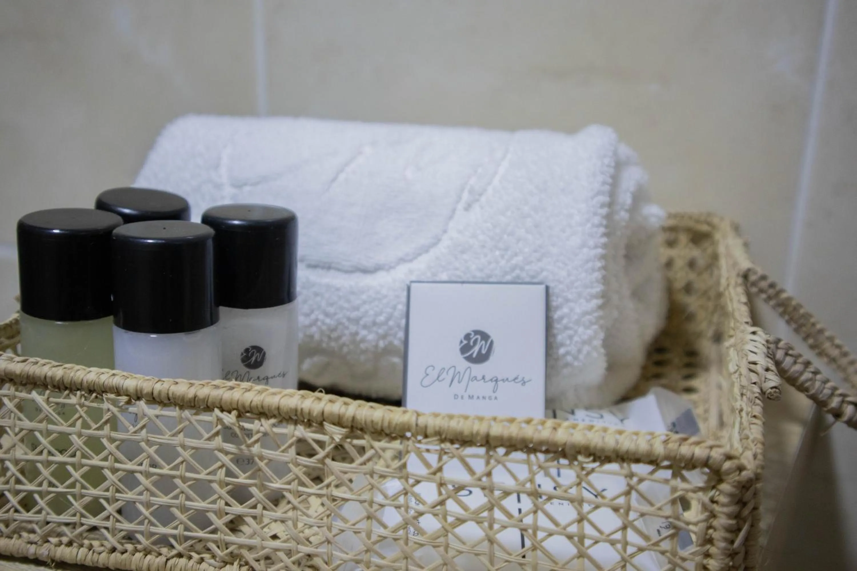 towels in Hotel El Marqués De Manga