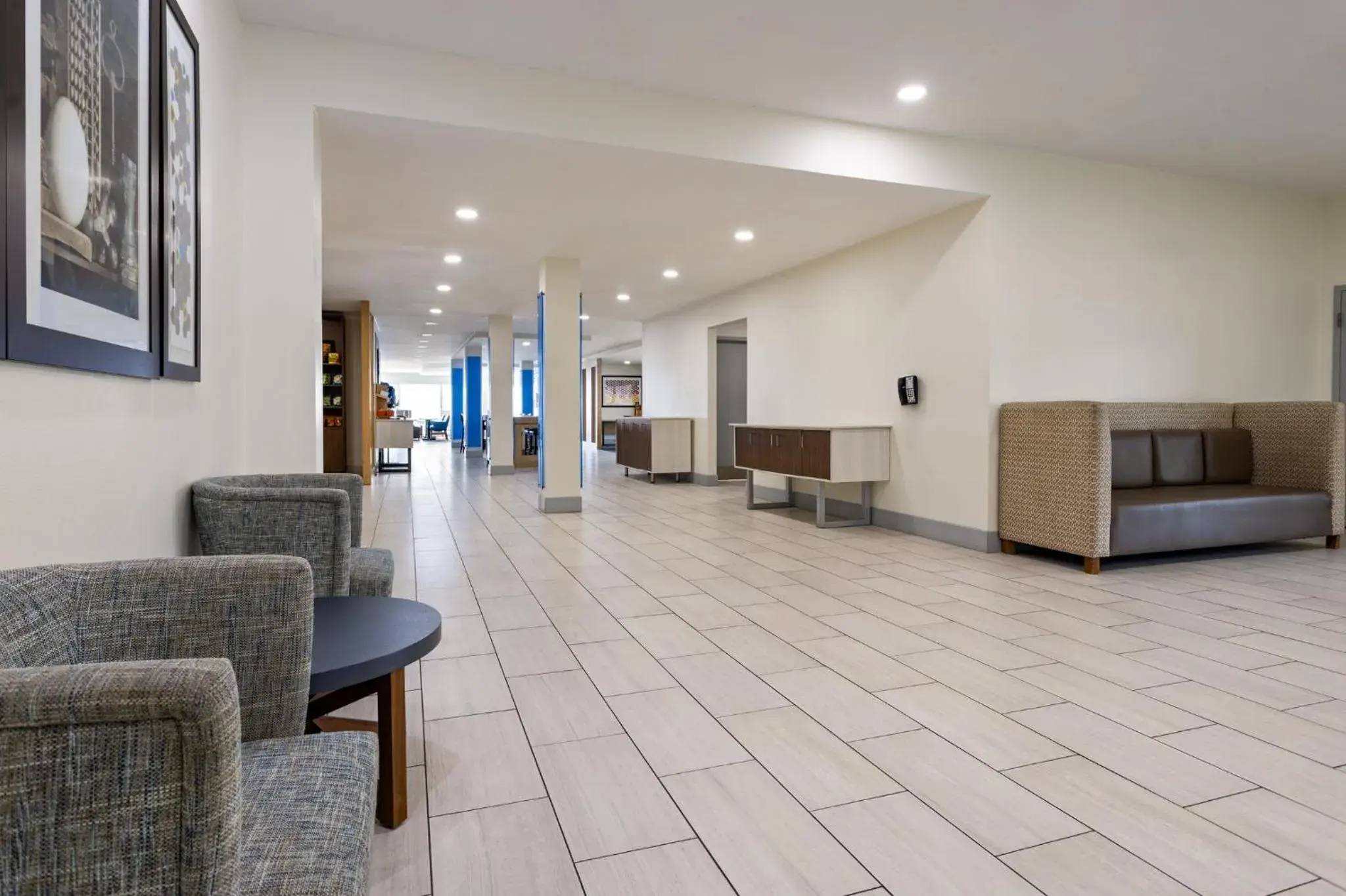 Property building in Holiday Inn Express Augusta Downtown by IHG Property building in Holiday Inn Express Augusta Downtown by IHG