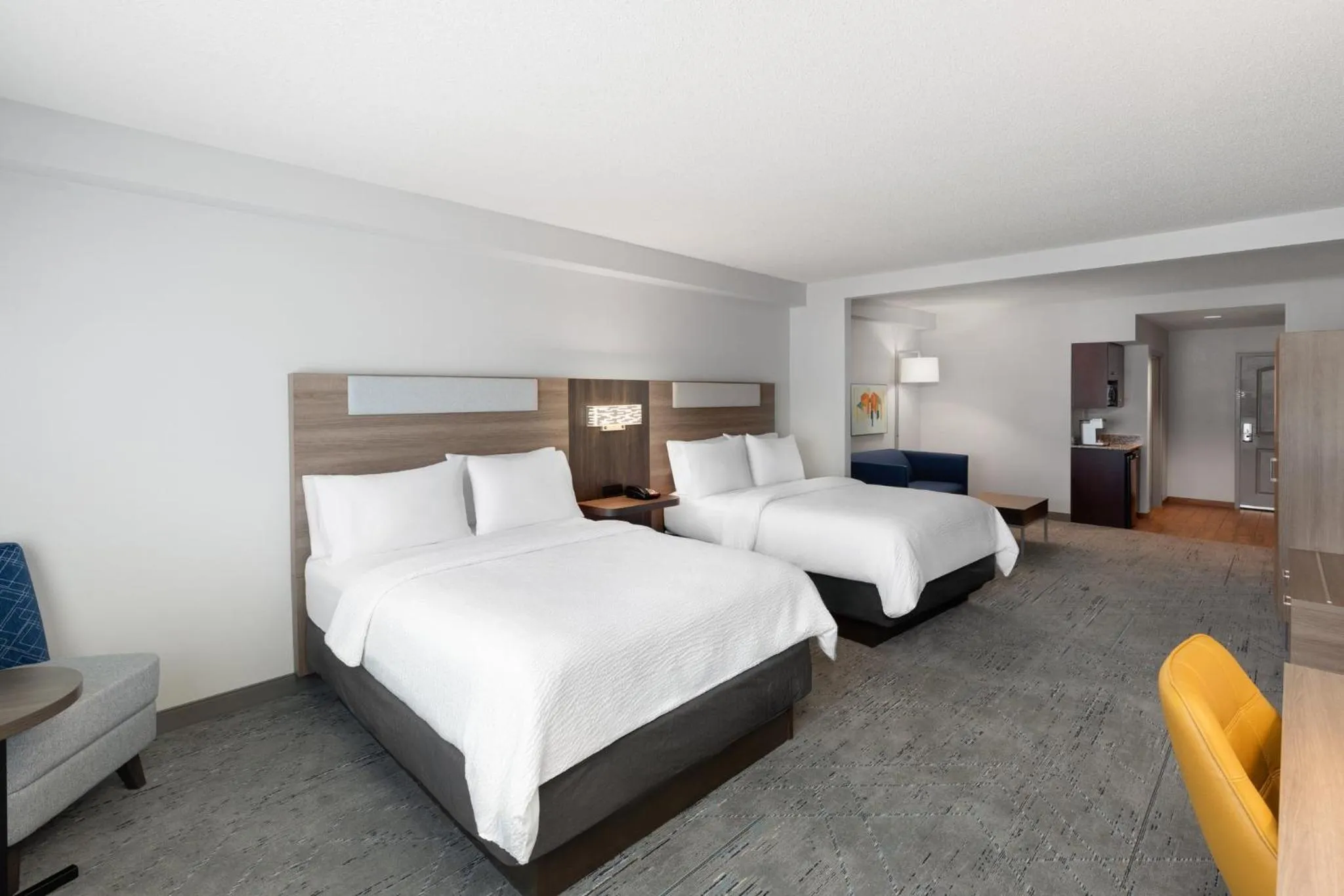 Bedroom, Bed in Holiday Inn Express Hotel & Suites Huntsville West - Research Park by IHG