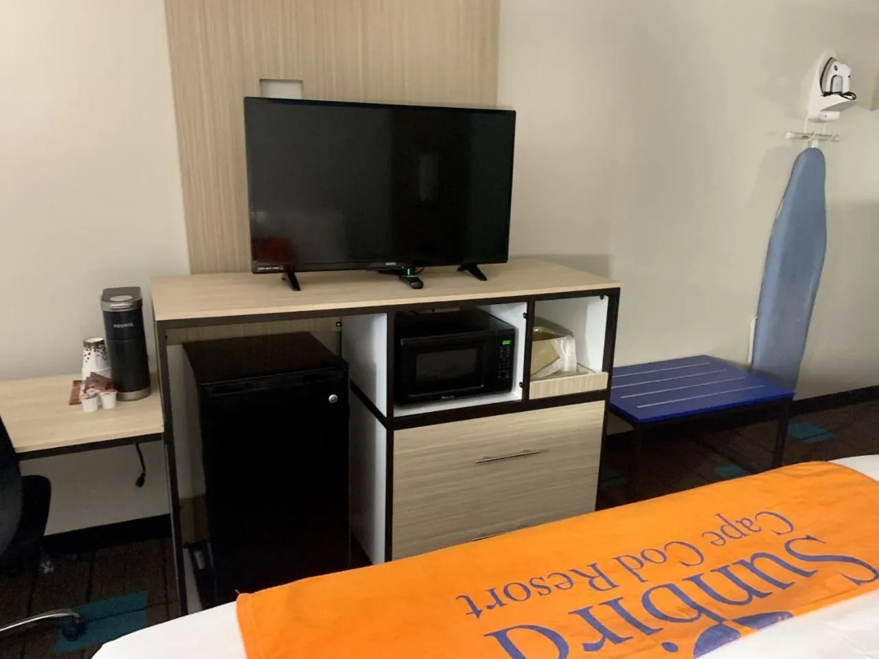 TV and multimedia in Sunbird Cape Cod Annex