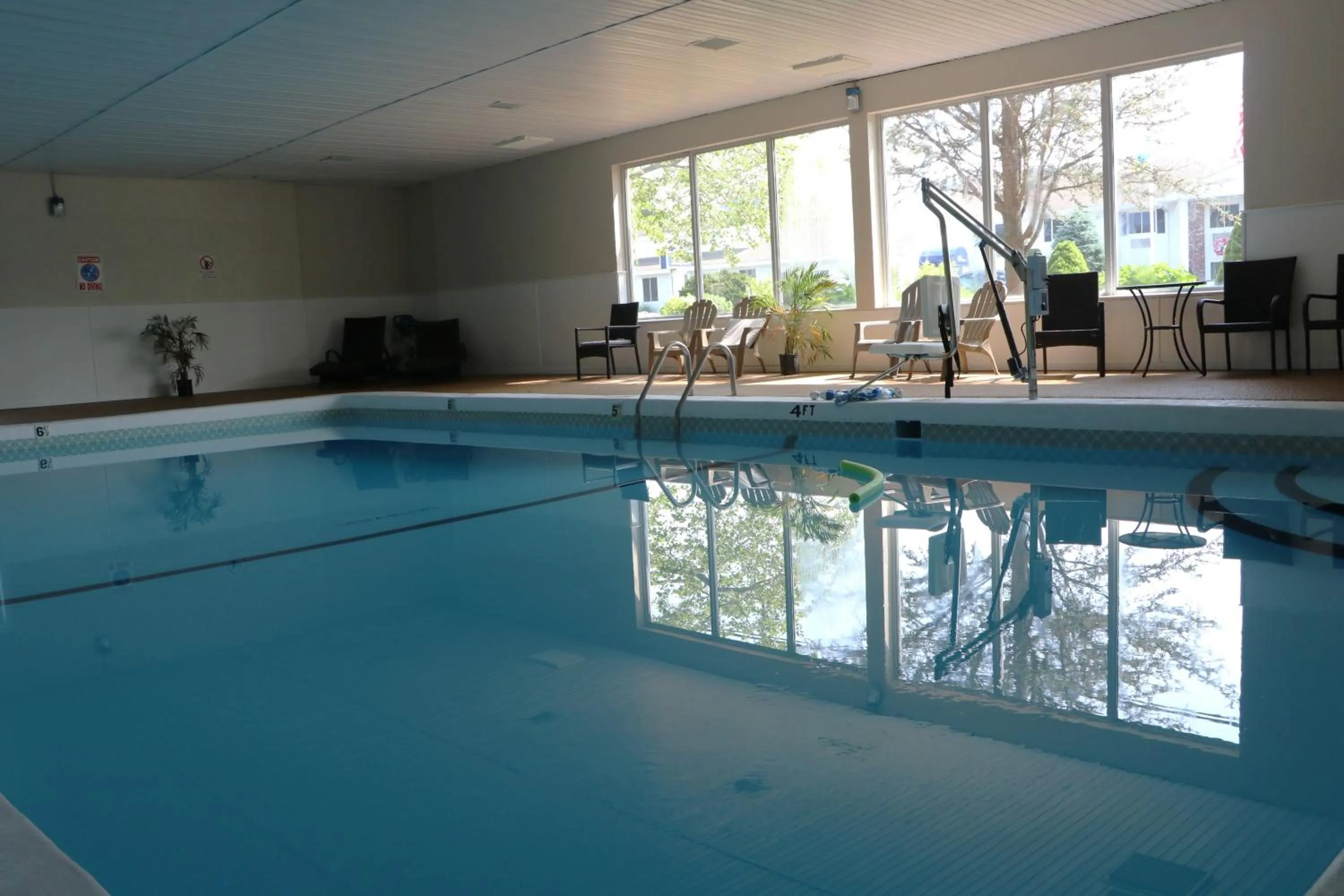 Swimming pool in Sunbird Cape Cod Annex
