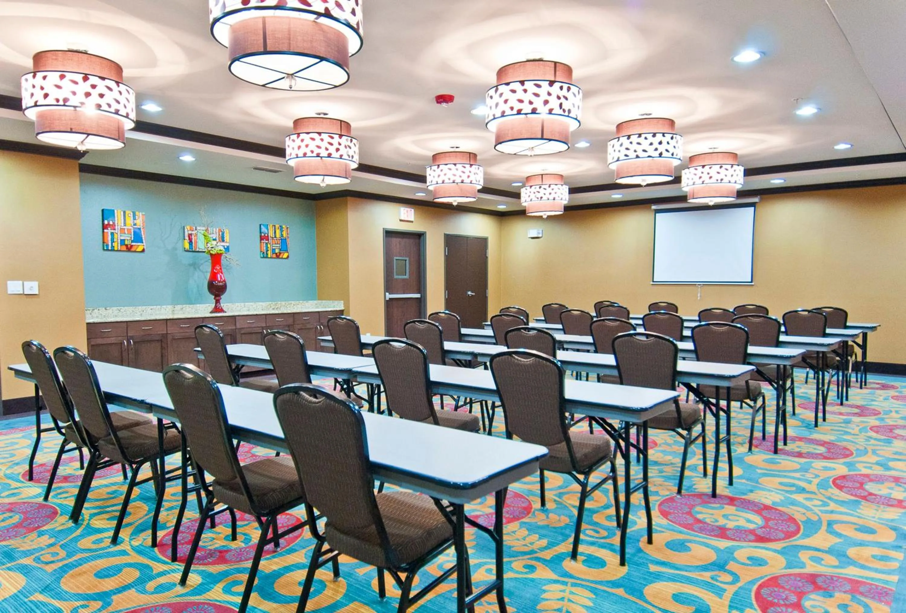 Meeting/conference room in Holiday Inn Express & Suites San Antonio Frost Bank Center by IHG