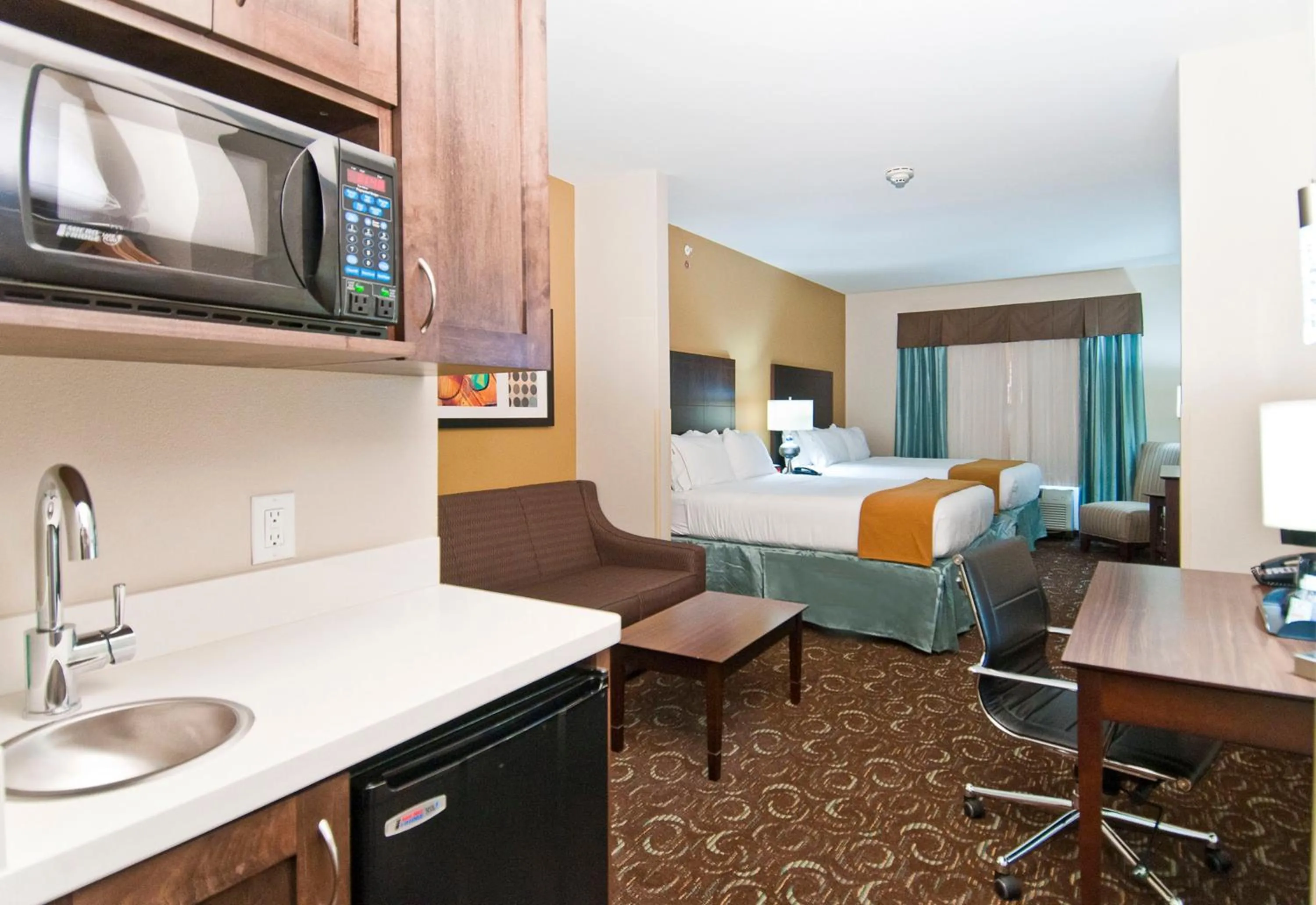 Photo of the whole room in Holiday Inn Express & Suites San Antonio Frost Bank Center by IHG