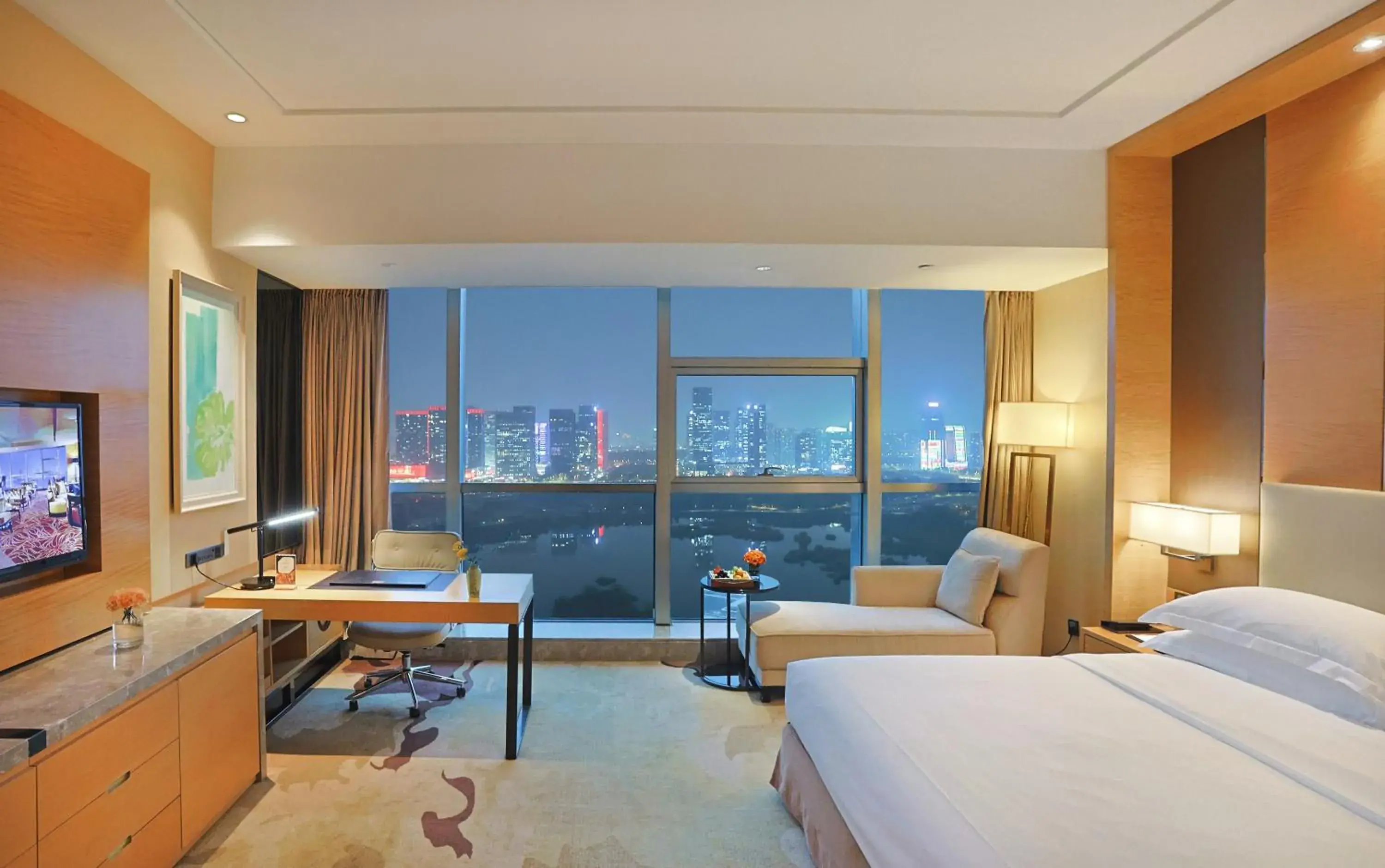 Bed in Expo Center Hotel - Free Shuttle Bus & Late Check-out Bed in Expo Center Hotel - Free Shuttle Bus & Late Check-out