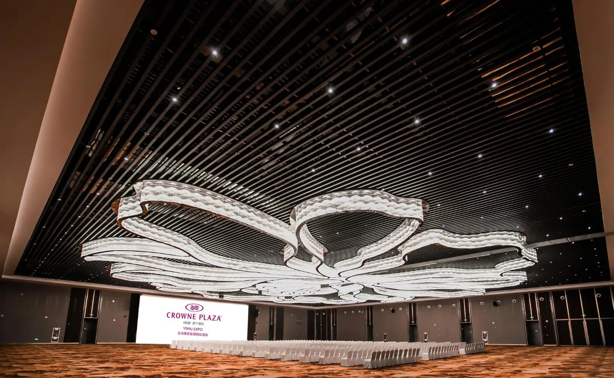 Banquet/Function facilities in Expo Center Hotel - Free Shuttle Bus & Late Check-out