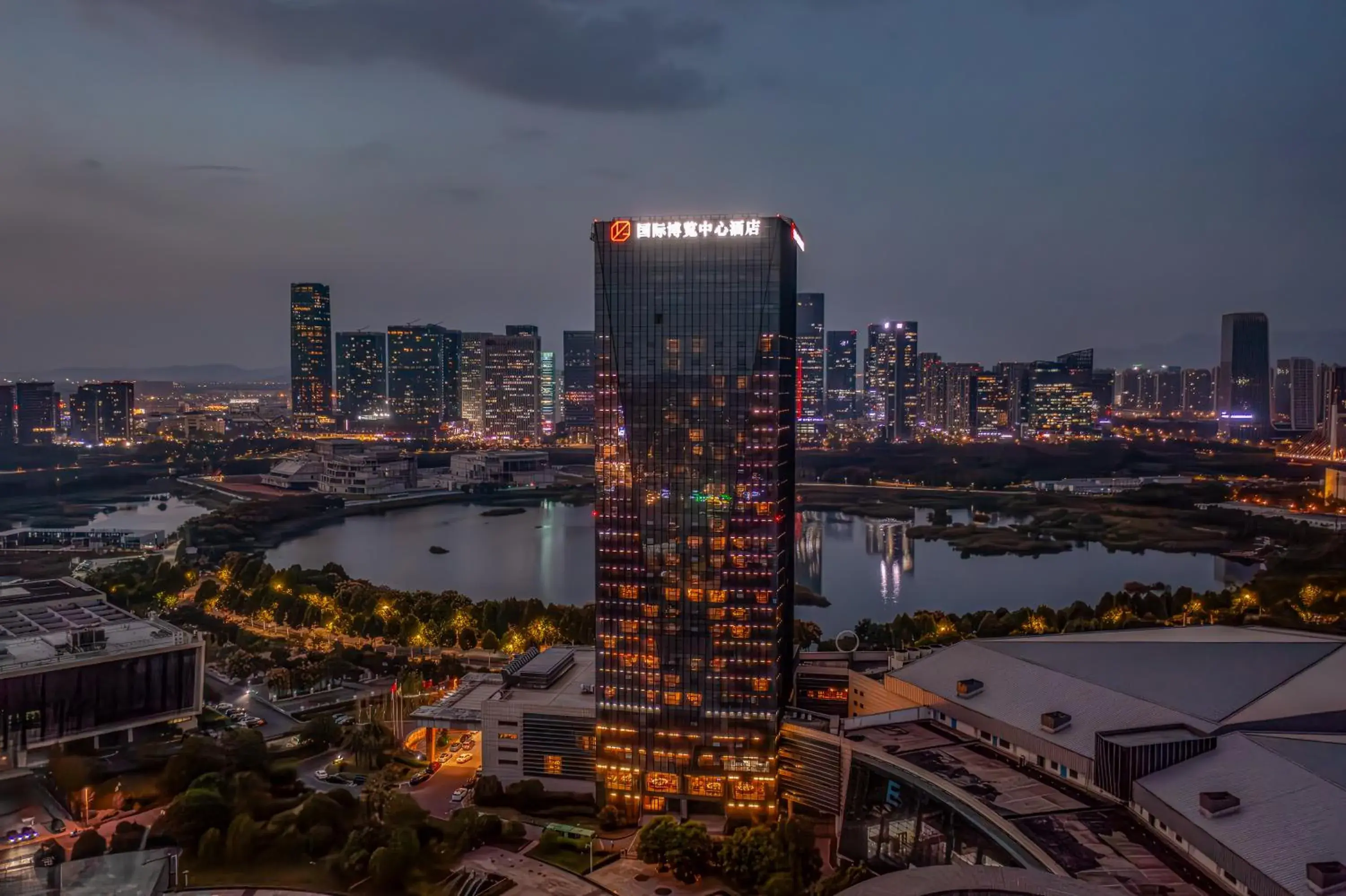 Property building in Expo Center Hotel - Free Shuttle Bus & Late Check-out Property building in Expo Center Hotel - Free Shuttle Bus & Late Check-out