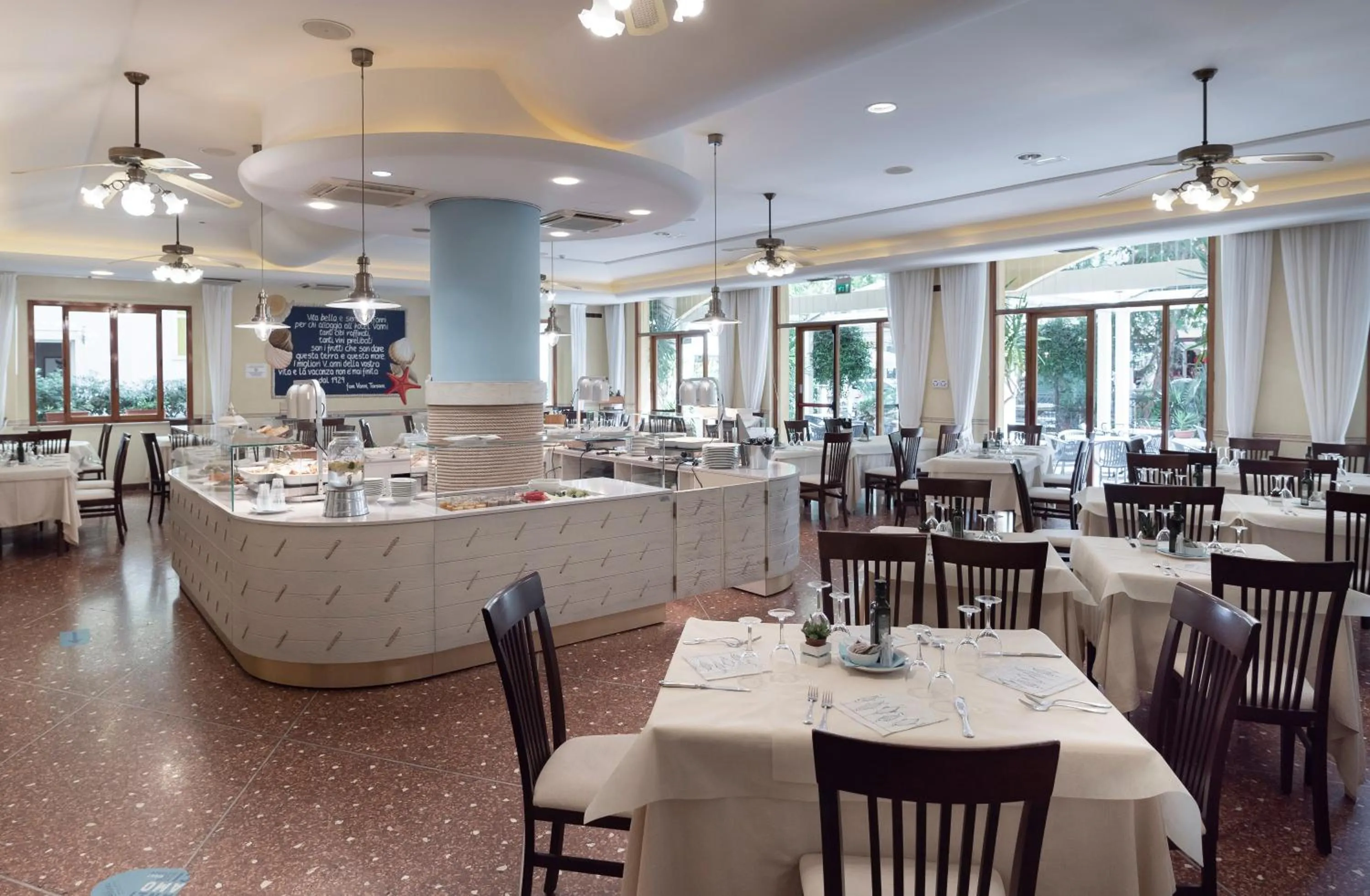 Restaurant/places to eat in Hotel Vanni