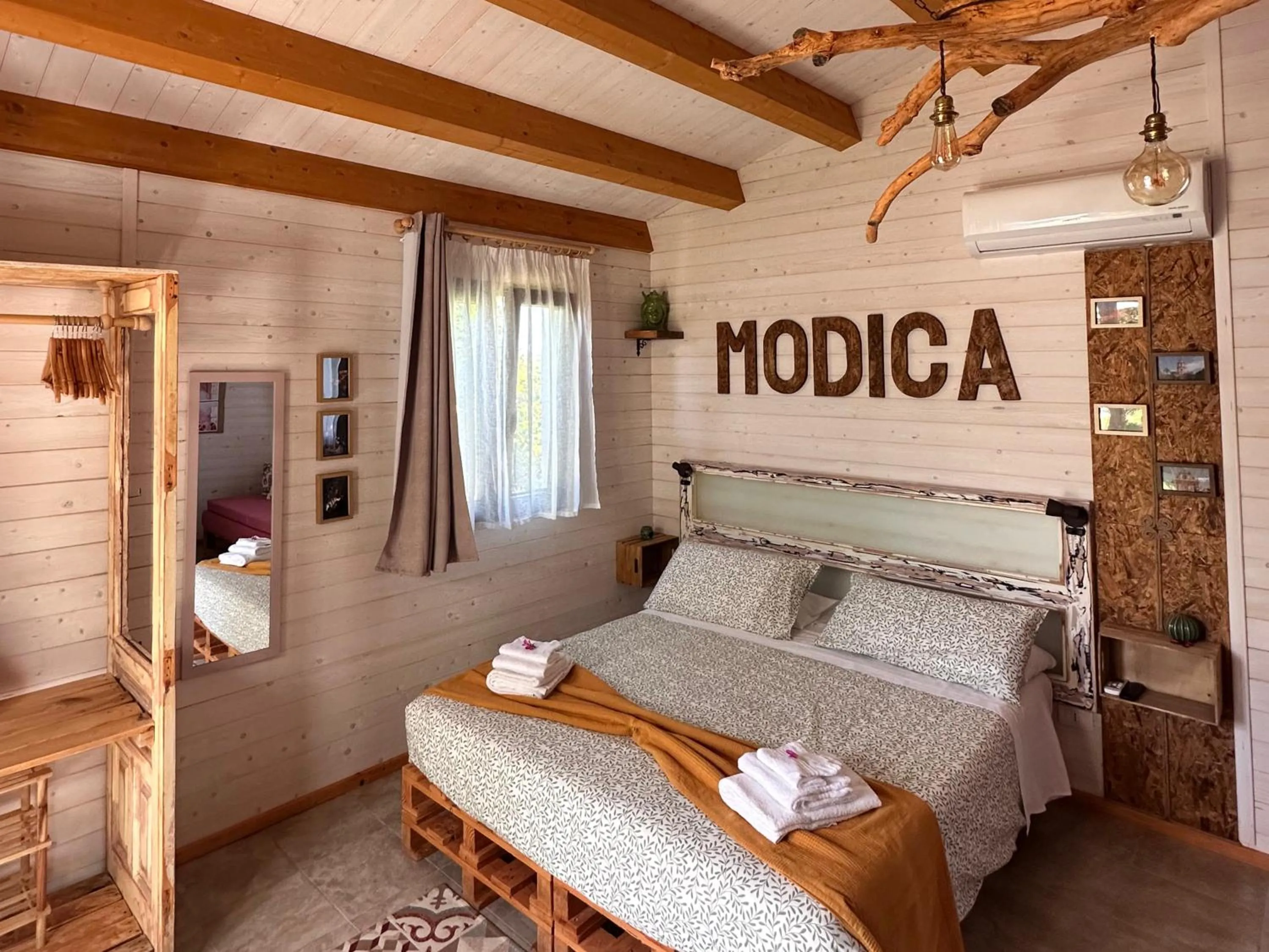 Bedroom, Bed in AgriBarocco