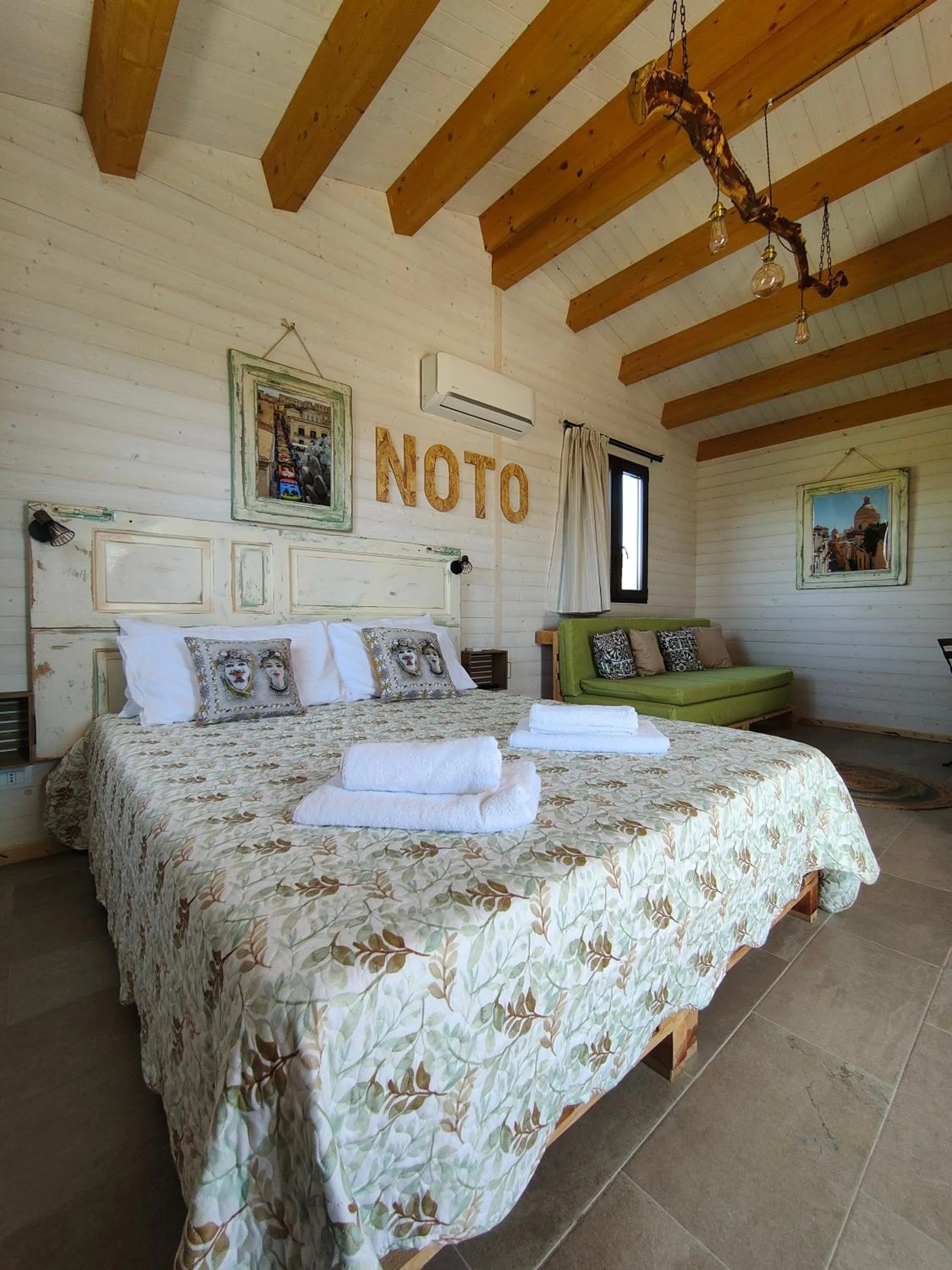 Photo of the whole room, Bed in AgriBarocco