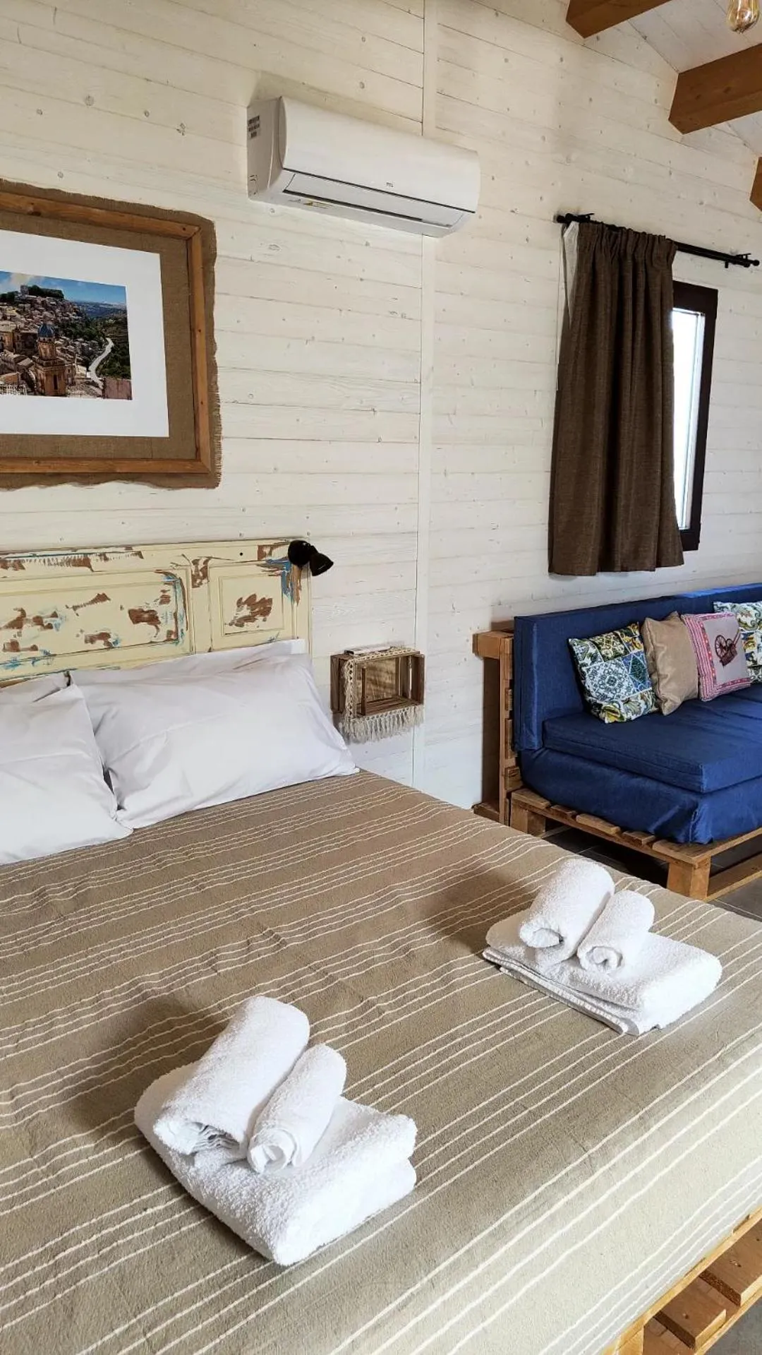 Bedroom, Bed in AgriBarocco