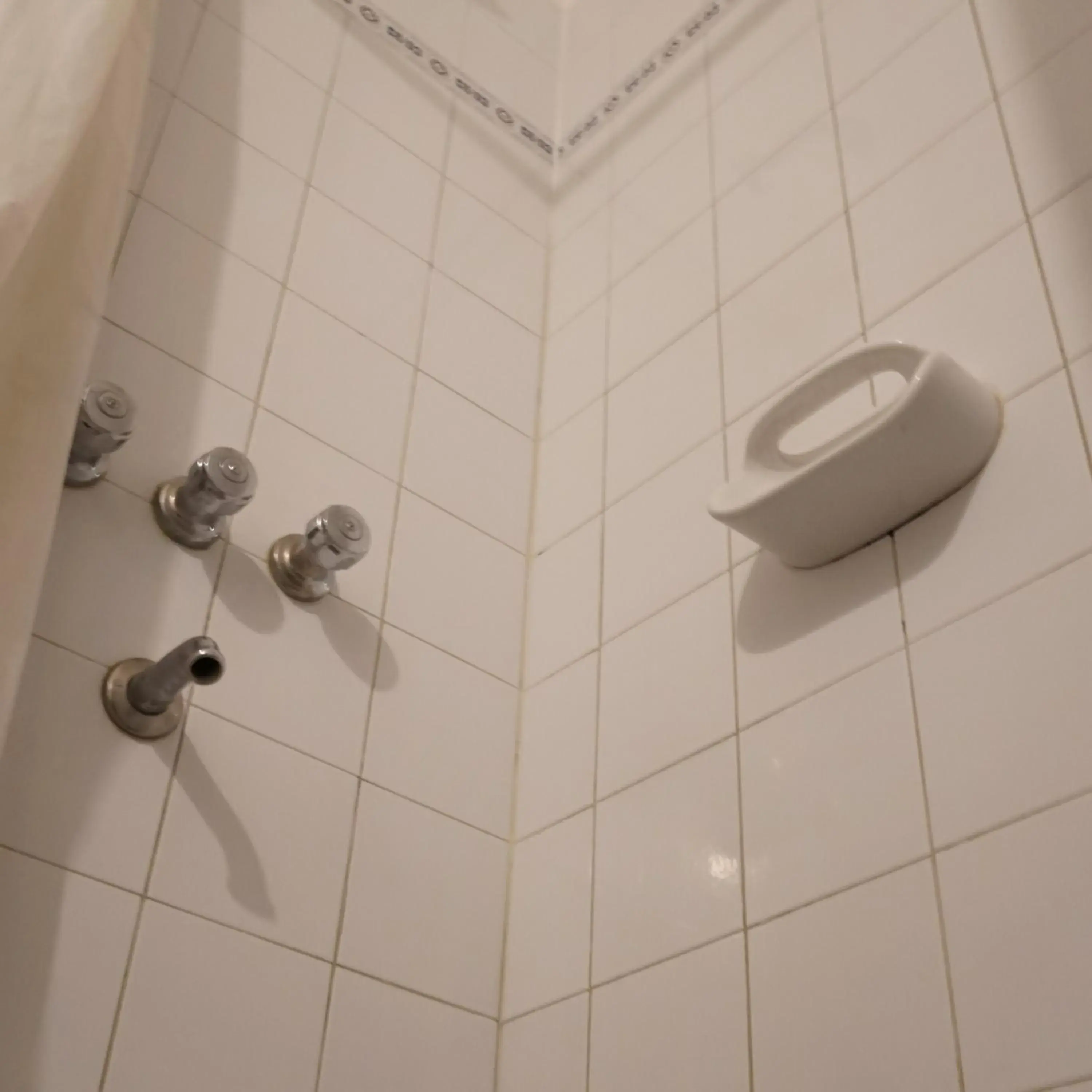 Standard Twin Room in Hostel Spa Mediterranea Standard Twin Room in Hostel Spa Mediterranea