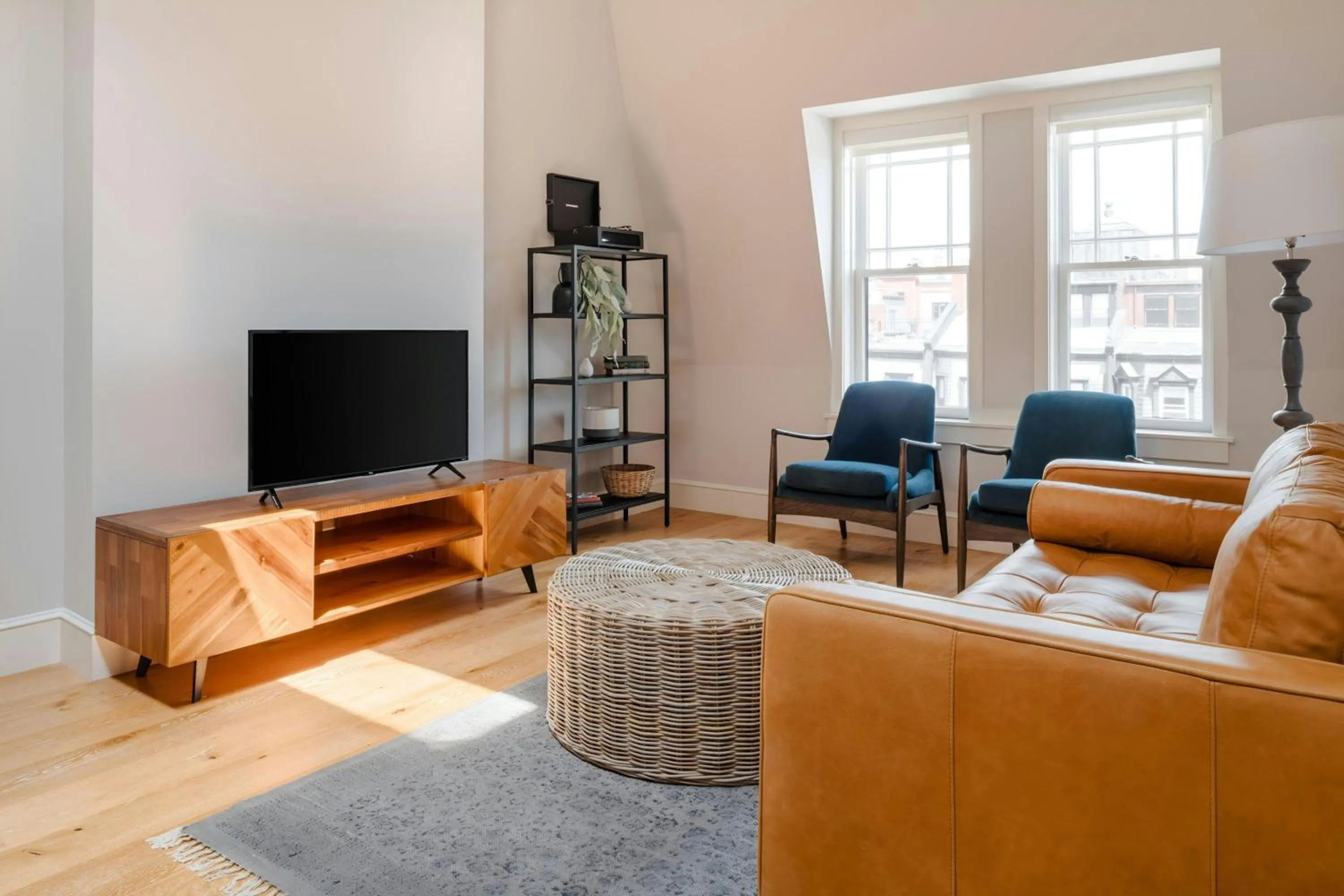 Living room in Sonder by Marriott Bonvoy The Magnolia Apartments Back Bay