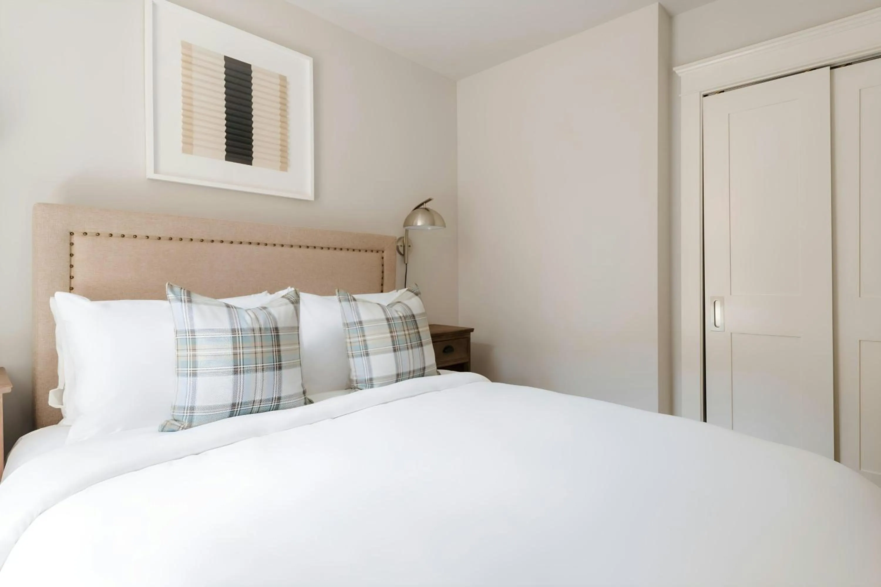 Bedroom, Bed in Sonder by Marriott Bonvoy The Magnolia Apartments Back Bay