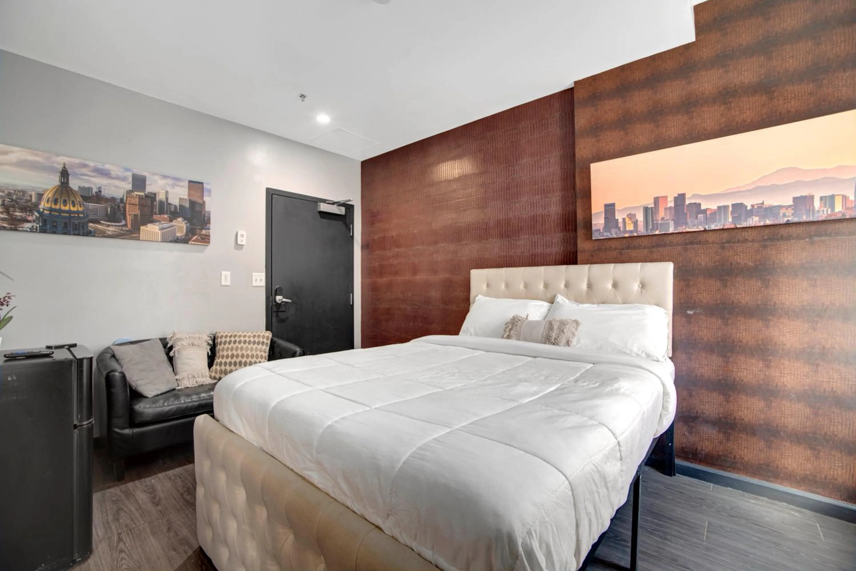 Bedroom, Bed in Good Hotels Downtown Denver