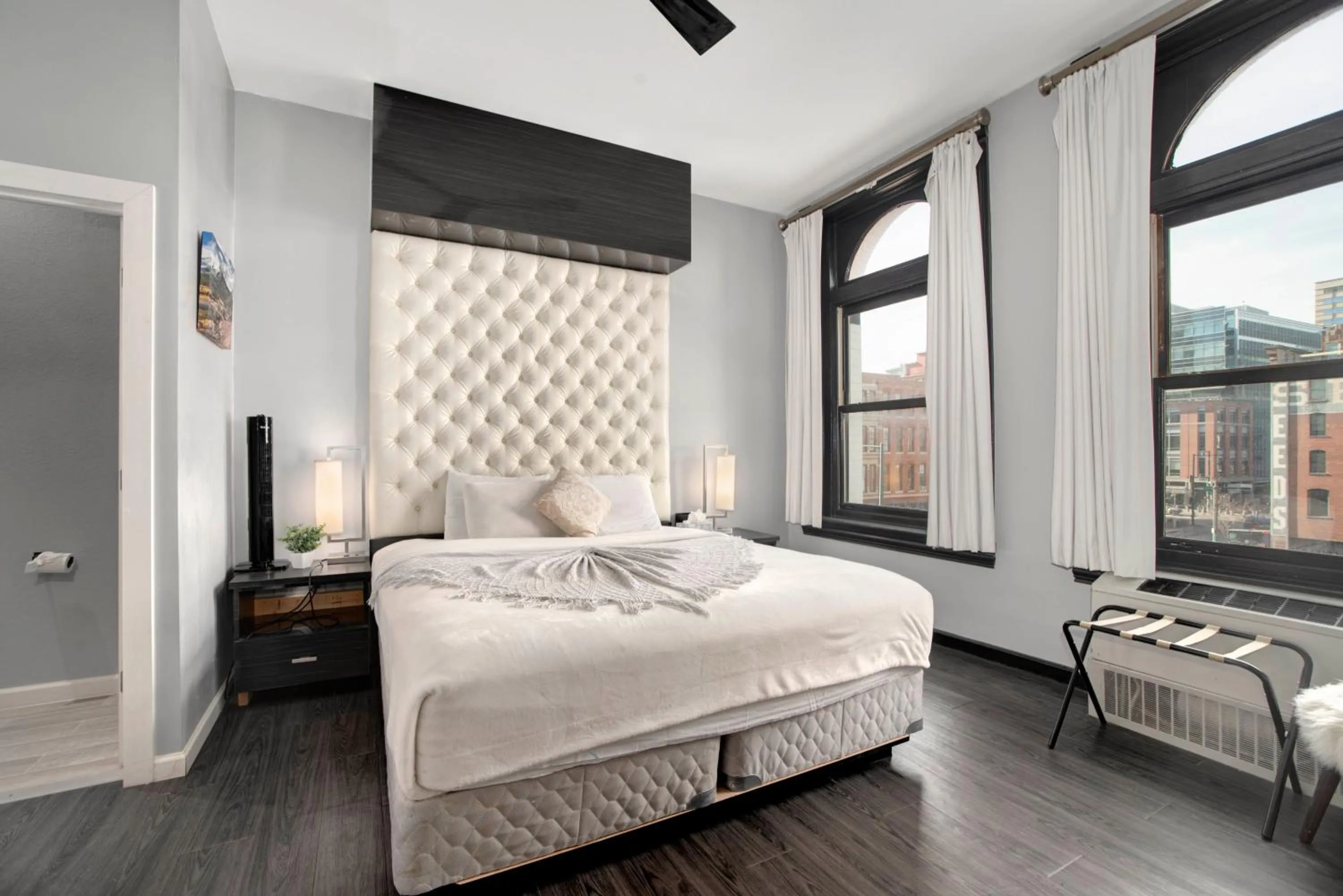 Bedroom, Bed in Good Hotels Downtown Denver