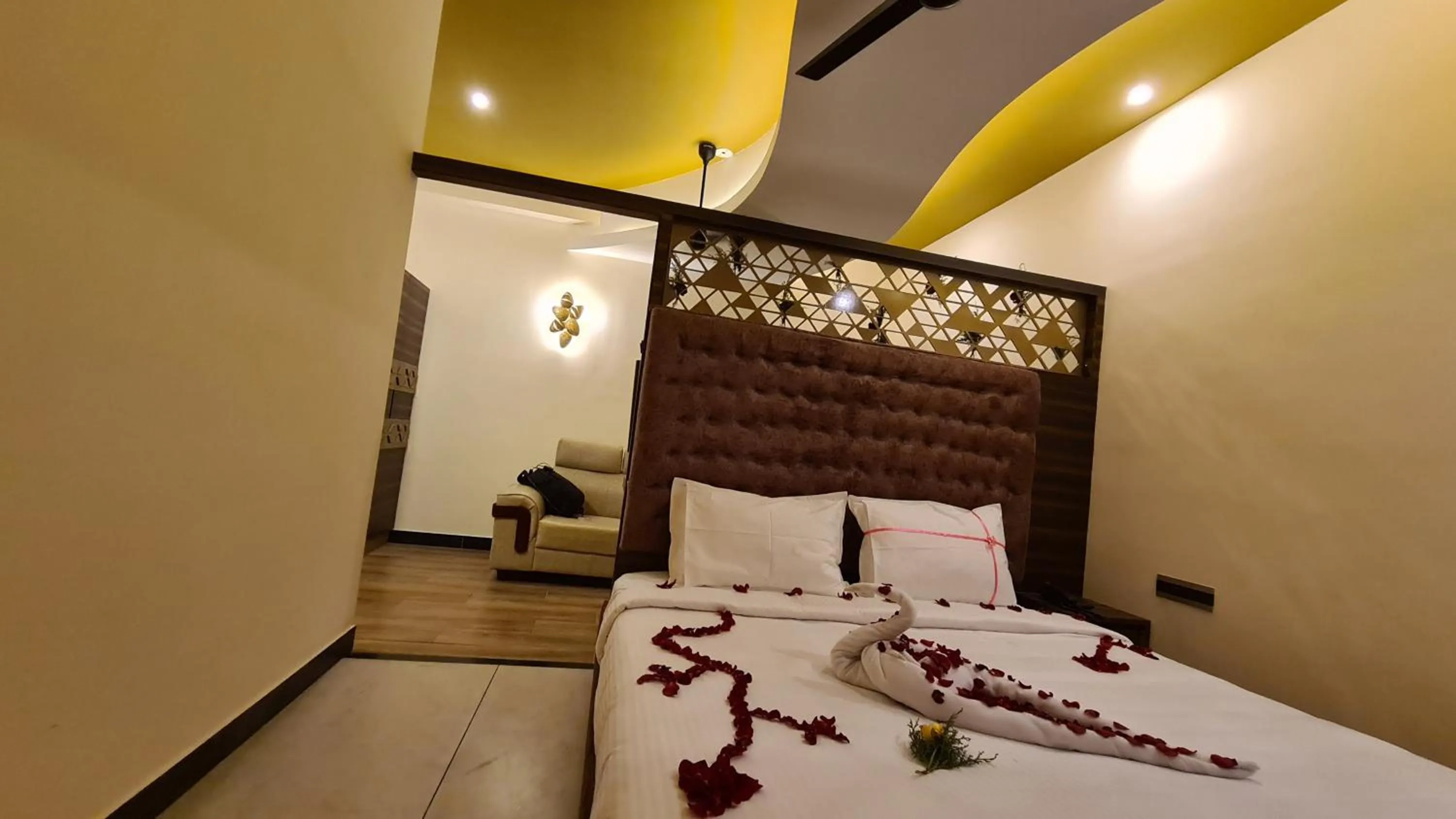 Bed in MMD Grande A Boutique Hotel