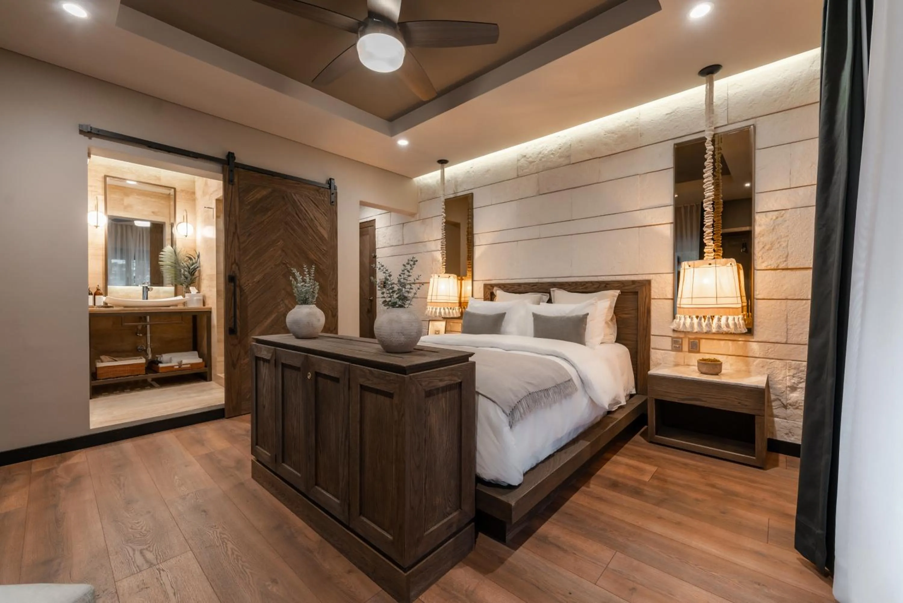 Photo of the whole room, Bed in CASA LUCIANA Condesa