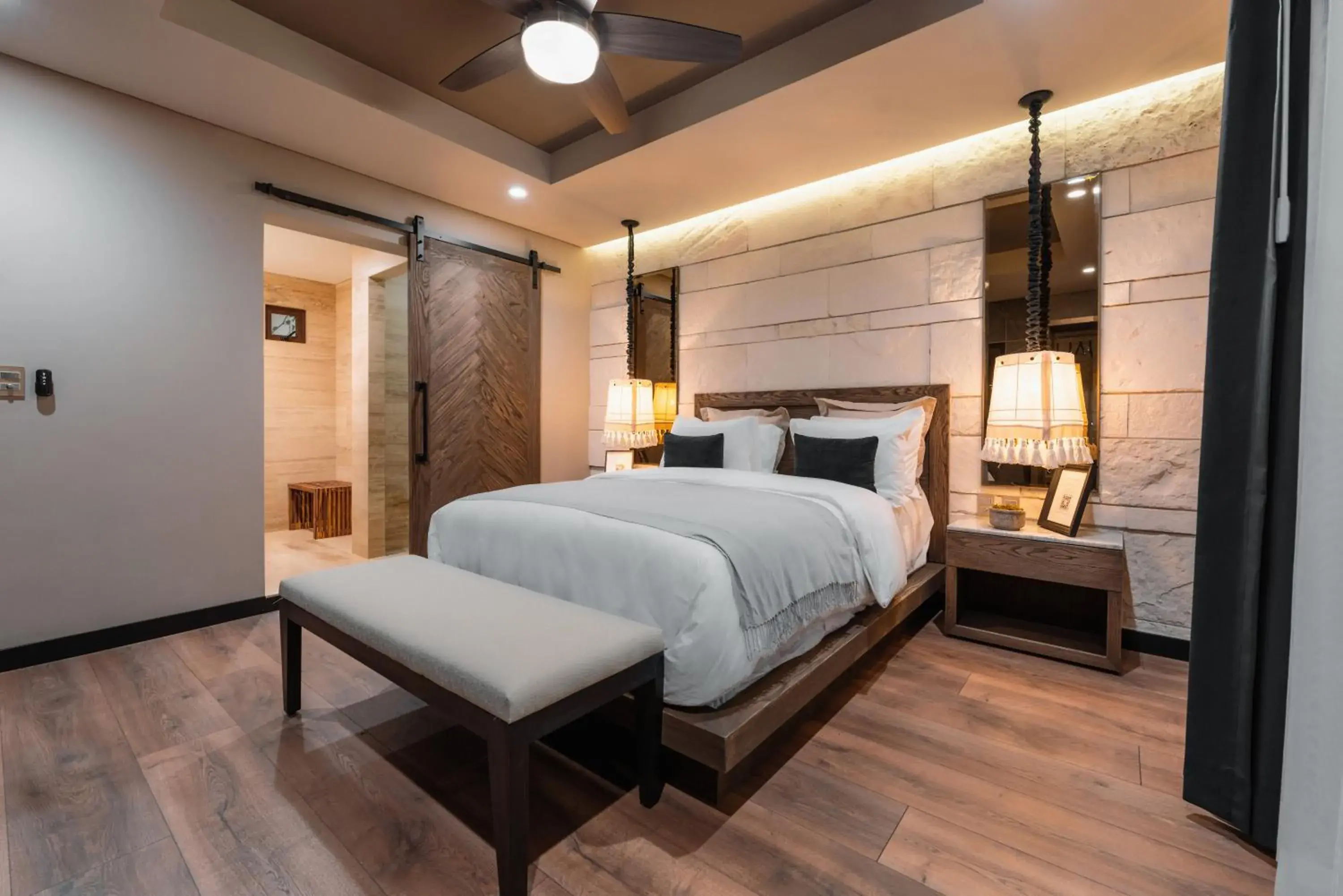 Superior Double Room in CASA LUCIANA Condesa Superior Double Room in CASA LUCIANA Condesa