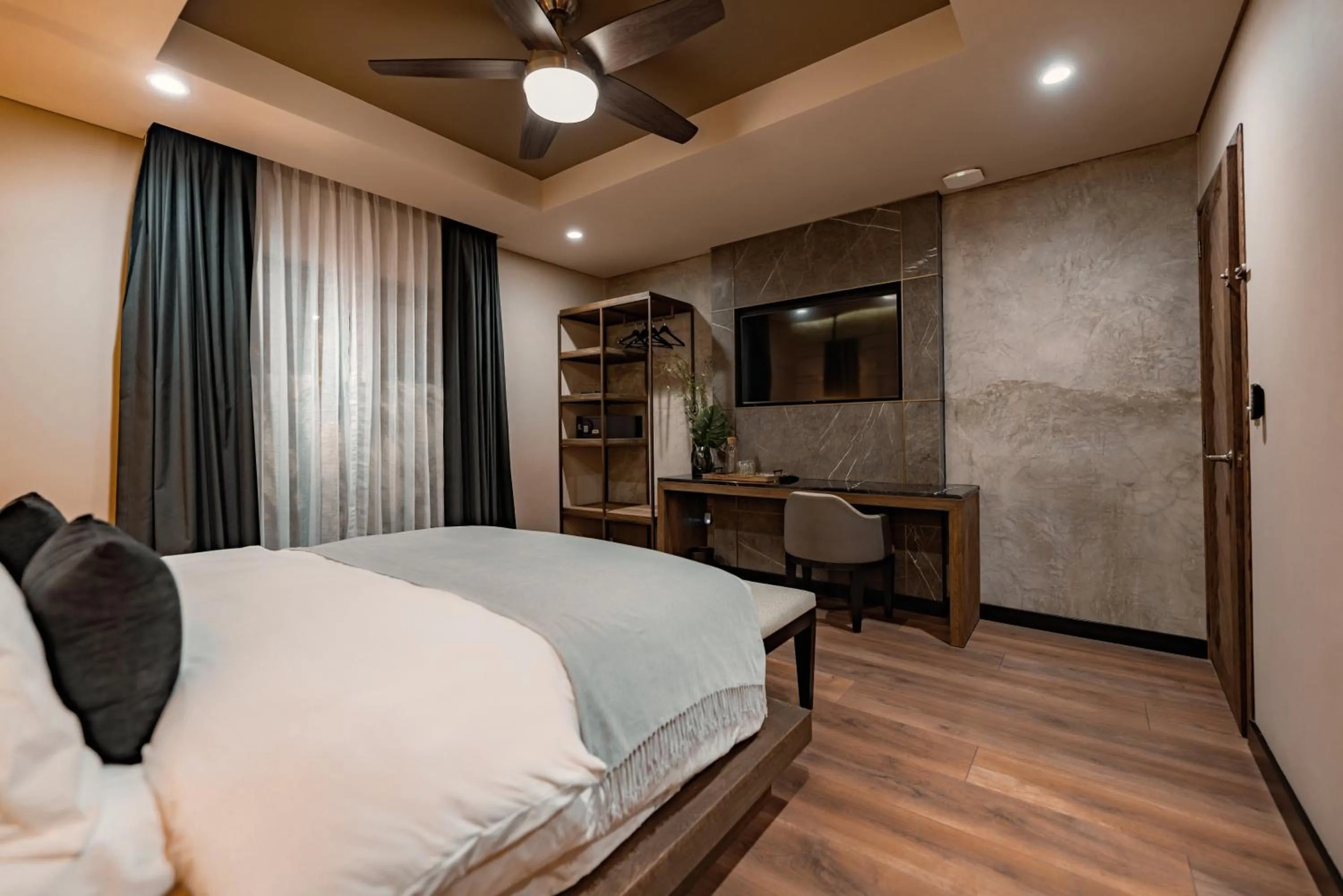 Photo of the whole room, Bed in CASA LUCIANA Condesa