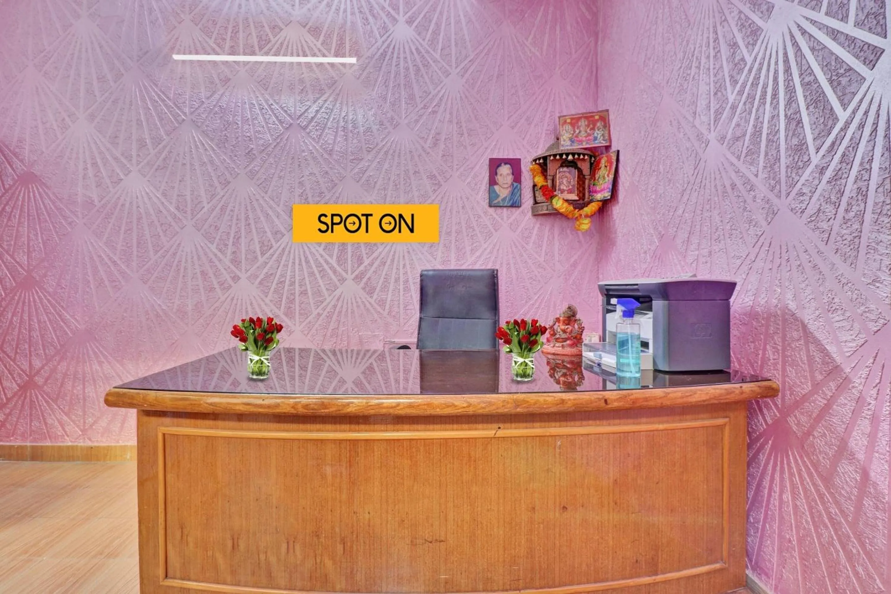 Lobby or reception in SPOT ON Ganpati Home Stays