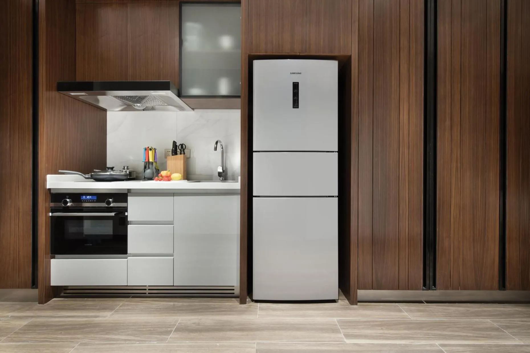 Kitchen or kitchenette in Oakwood Residence Foshan