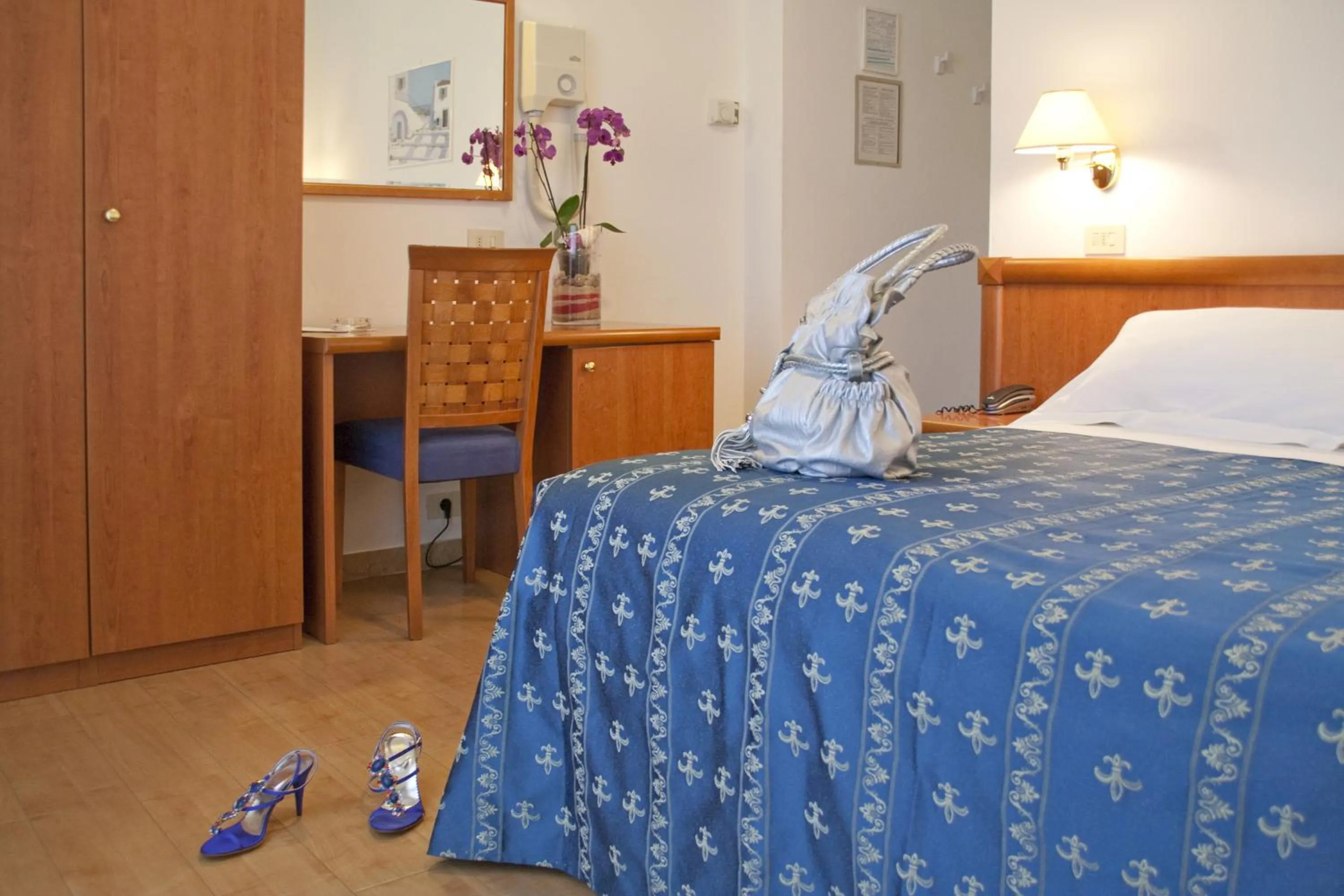 Photo of the whole room in Hotel Mon Pays