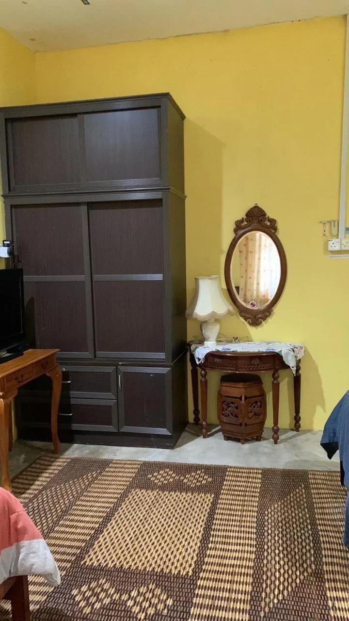 Bed in HOMESTAY Kampong KOTA AUR Resort with swimming pool, Kepala Batas, SEBERANG PERAI, PENANG -MOTAC registered Awarded ASEAN homestay standard Malaysia AWARD 2023-2028 Only 3 minutes from viral KG AGONG