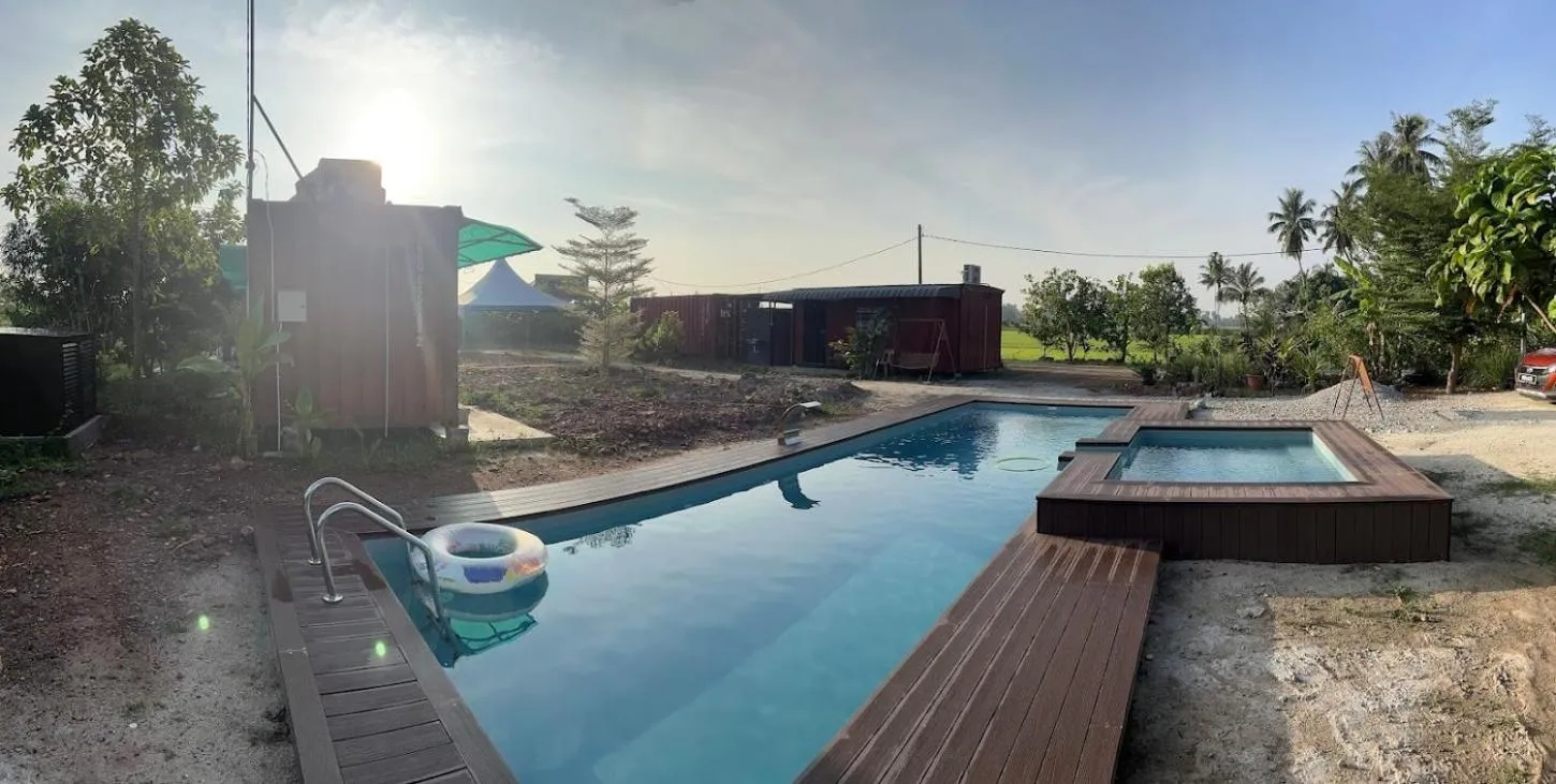 HOMESTAY Kampong KOTA AUR Resort with swimming pool, Kepala Batas, SEBERANG PERAI, PENANG -MOTAC registered Awarded ASEAN homestay standard Malaysia AWARD 2023-2028 Only 3 minutes from viral KG AGONG