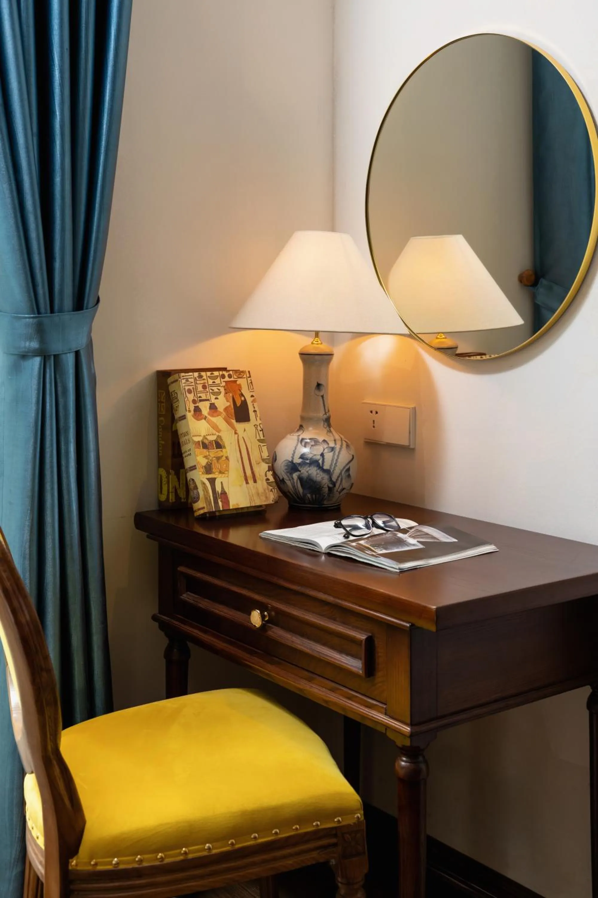 hair dresser in Hanoi Calista Hotel & Spa