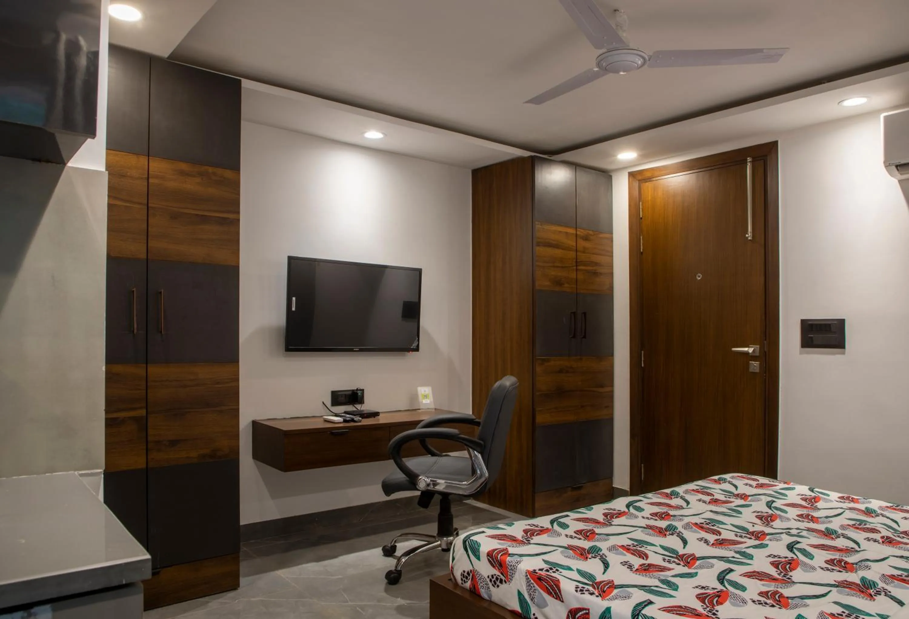 Bed in Perch Service Apartment DLF Cyber City