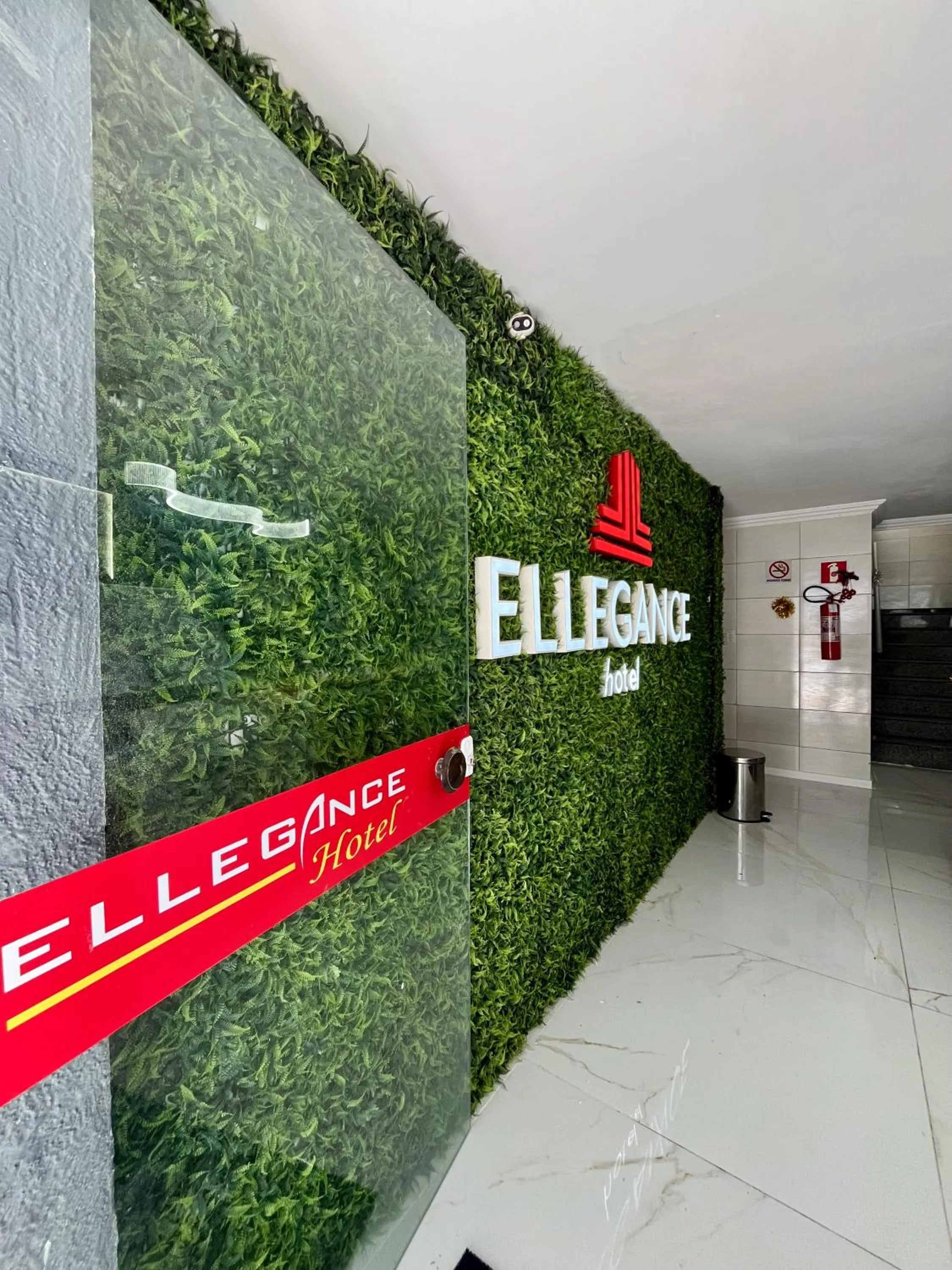 Hotel Ellegance