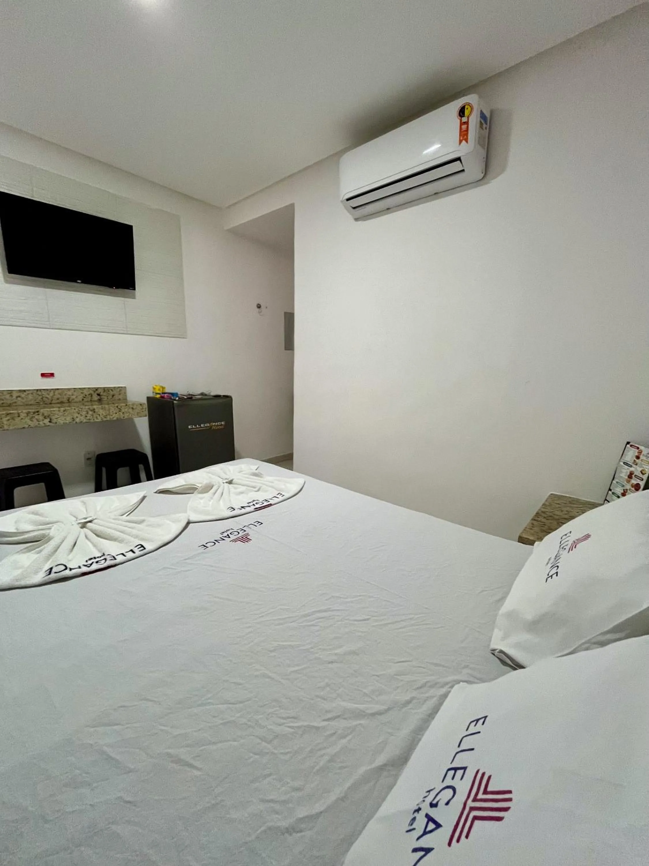 Bed in Hotel Ellegance